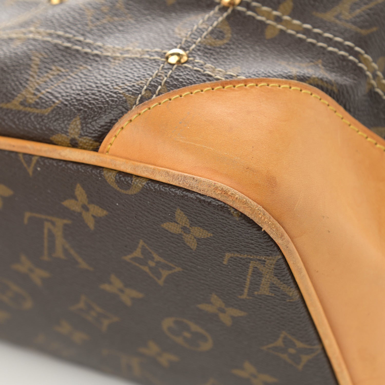 Louis Vuitton Monogram Riveting 12 of 19