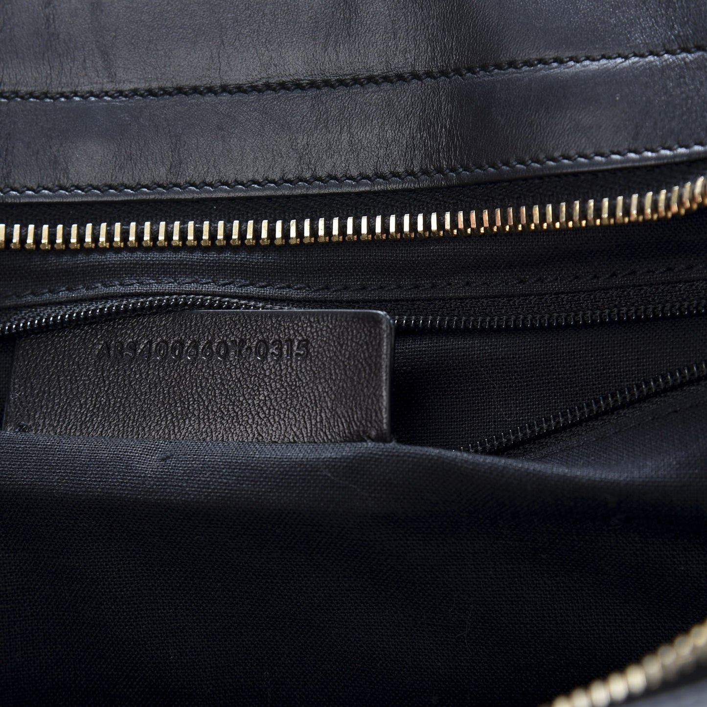 Textured Calfskin Medium Classic Y Cabas Black