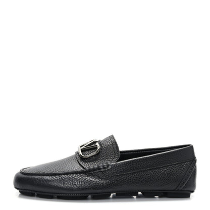 Valentino Garavani Grainy Calfskin Mens VLogo Driving Loafers 39.5 Black 1 of 8