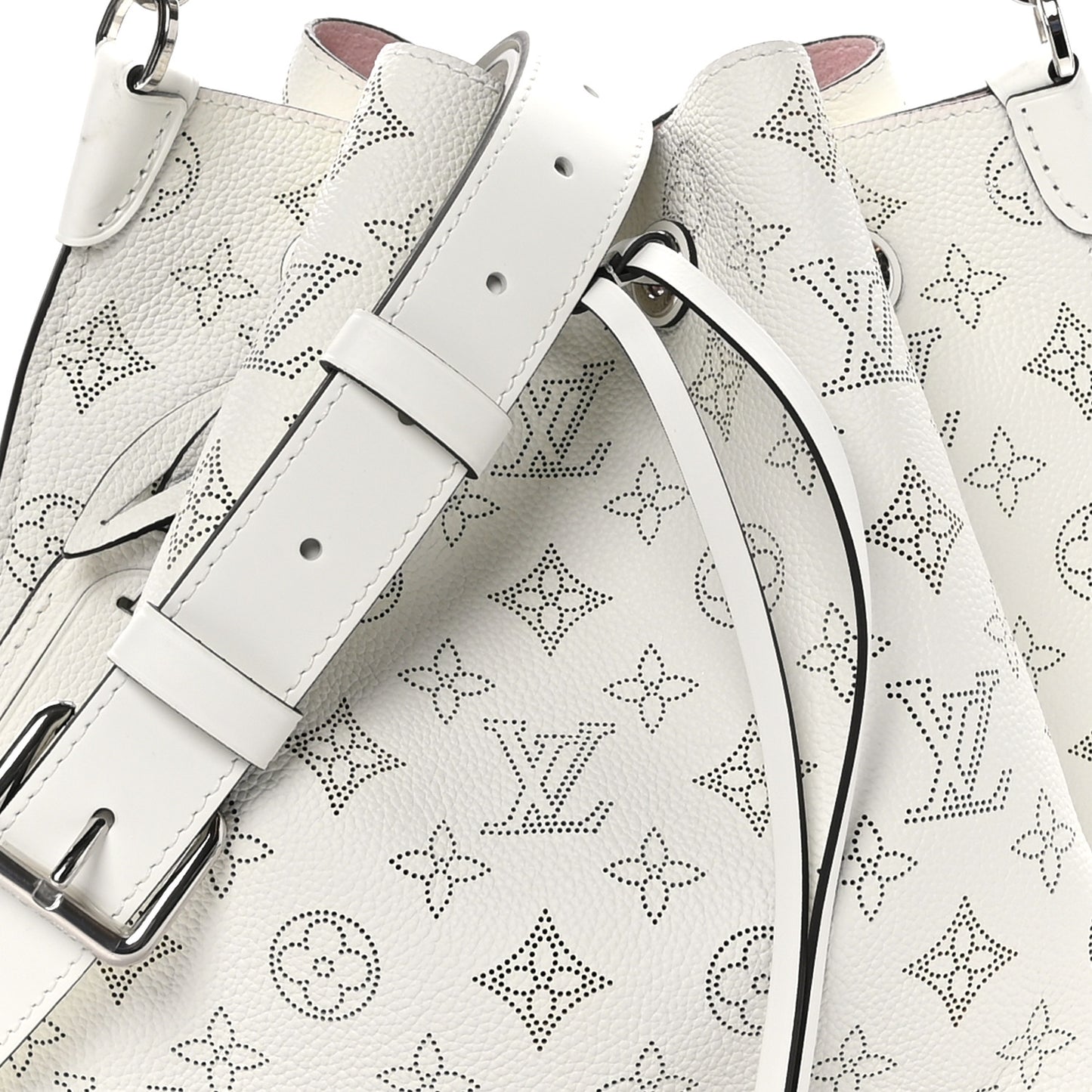 LOUIS VUITTON Mahina Muria Snow White