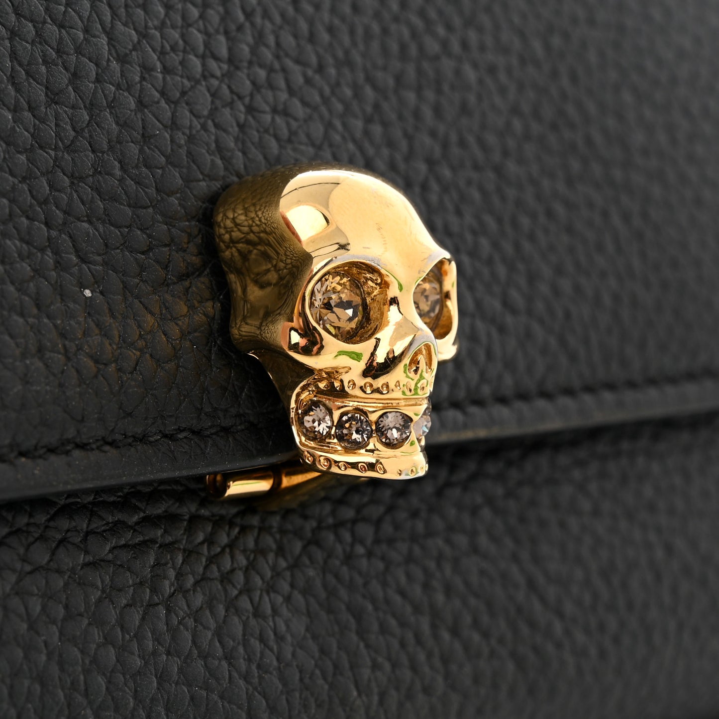 Pebbled Calfskin Skull Wallet on Chain Black