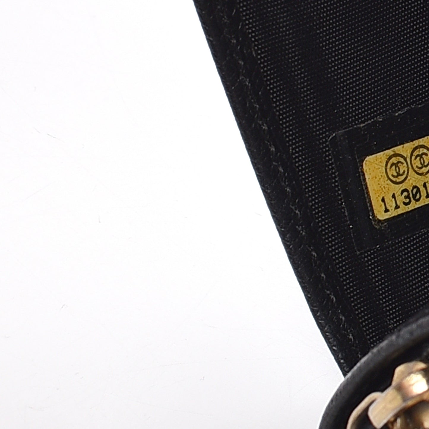 Grained Calfskin CC Button Yen Wallet Black