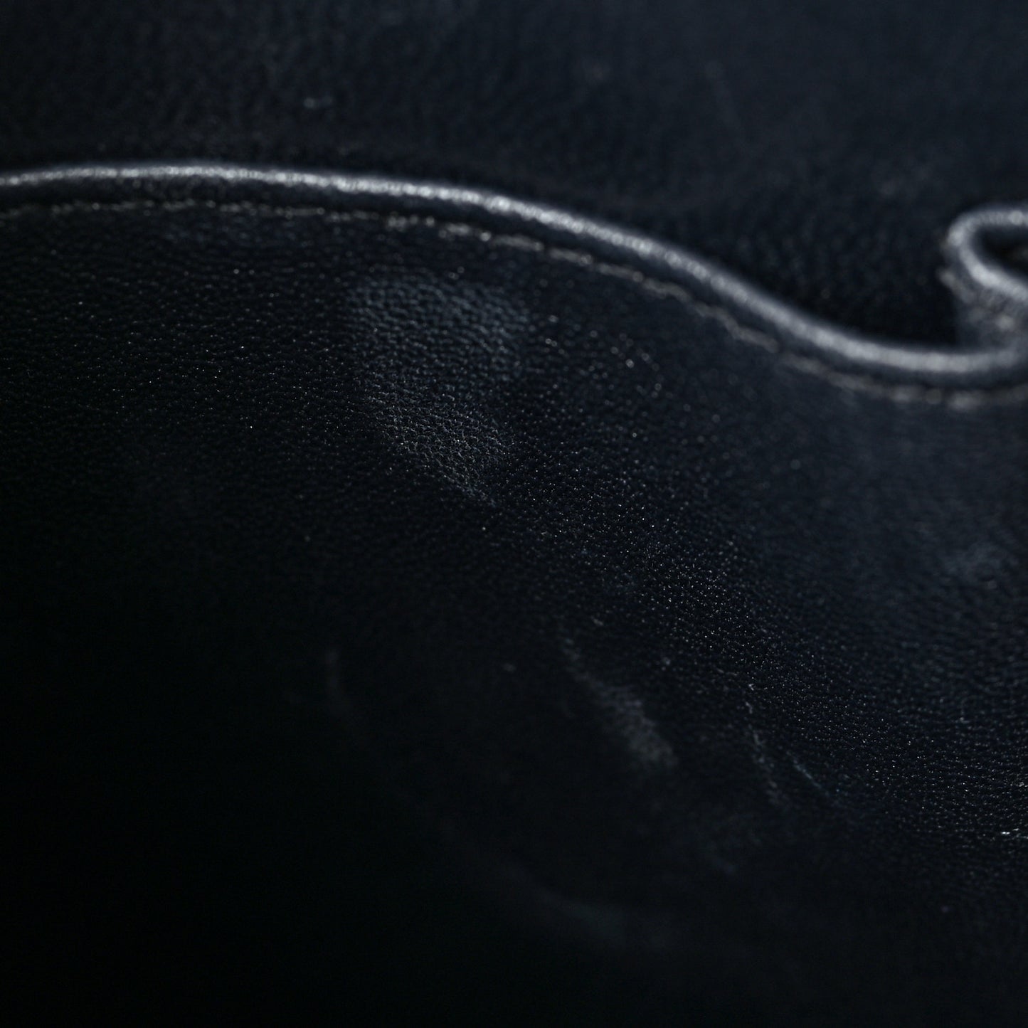 Box Calfskin Medium Classic Box Flap Bag Navy