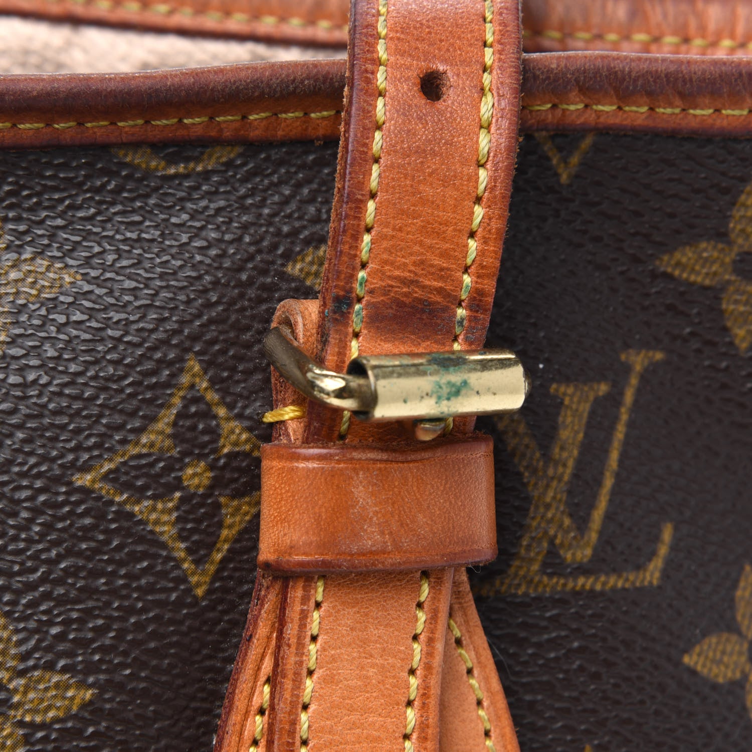 Louis Vuitton Monogram Petit Bucket 23 31 of 33