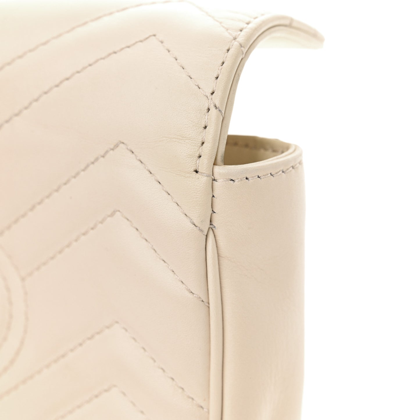 Calfskin Matelasse Super Mini GG Marmont Shoulder Bag White