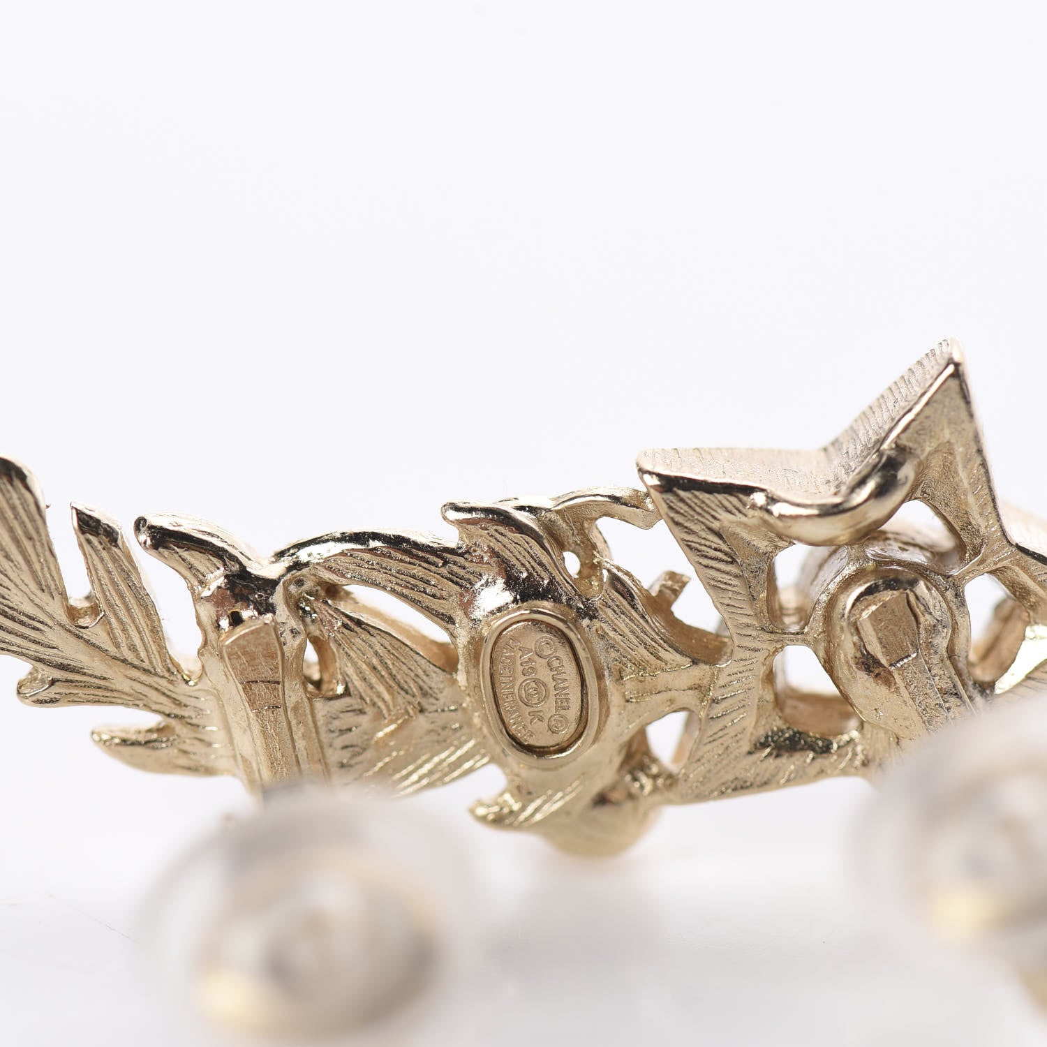 Chanel Feather Star CC Clip On Earrings Gold 4 of 4