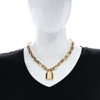 Louis Vuitton LV Edge Necklace Cadenas Gold 3 of 4