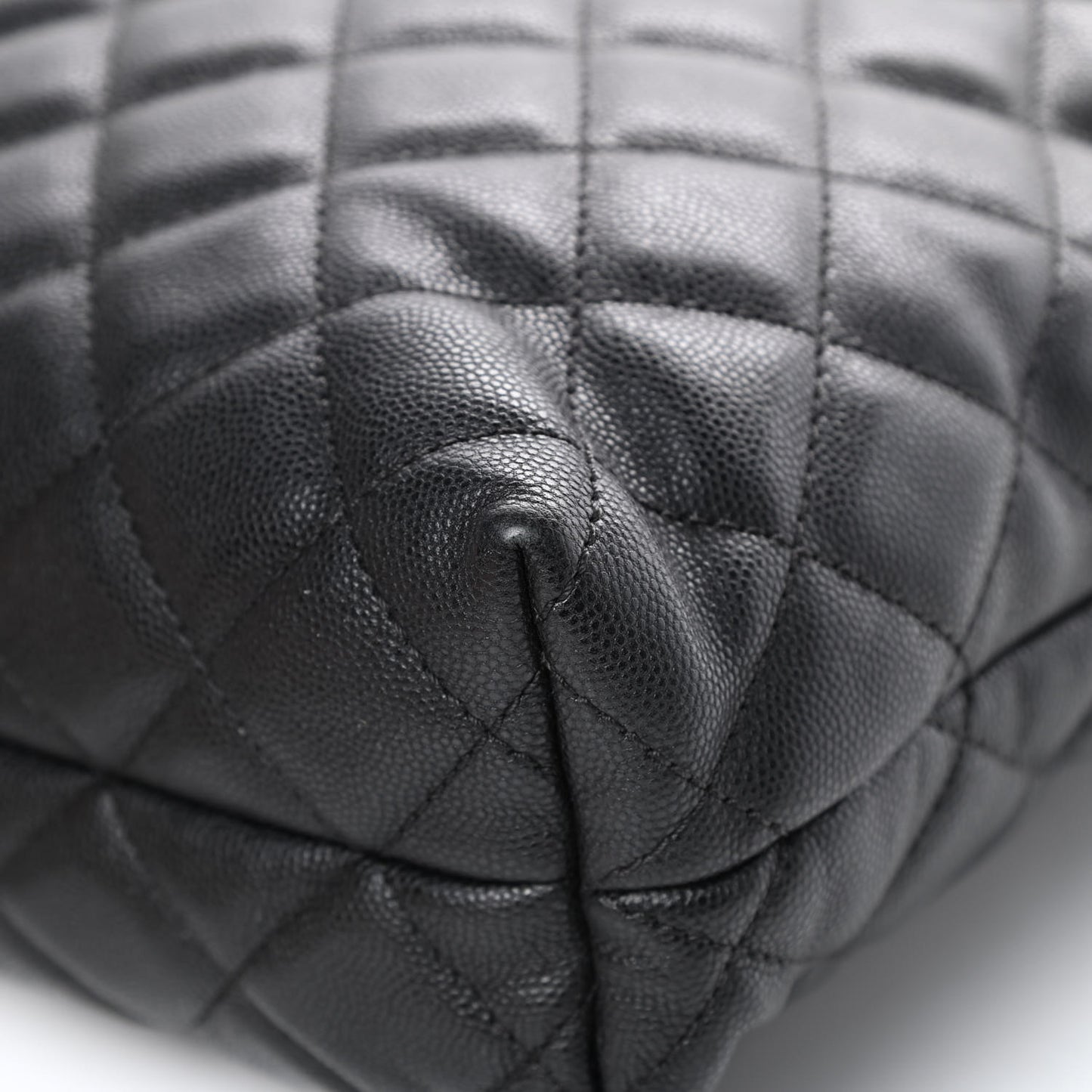 Caviar Quilted Urban Delight Tote Black