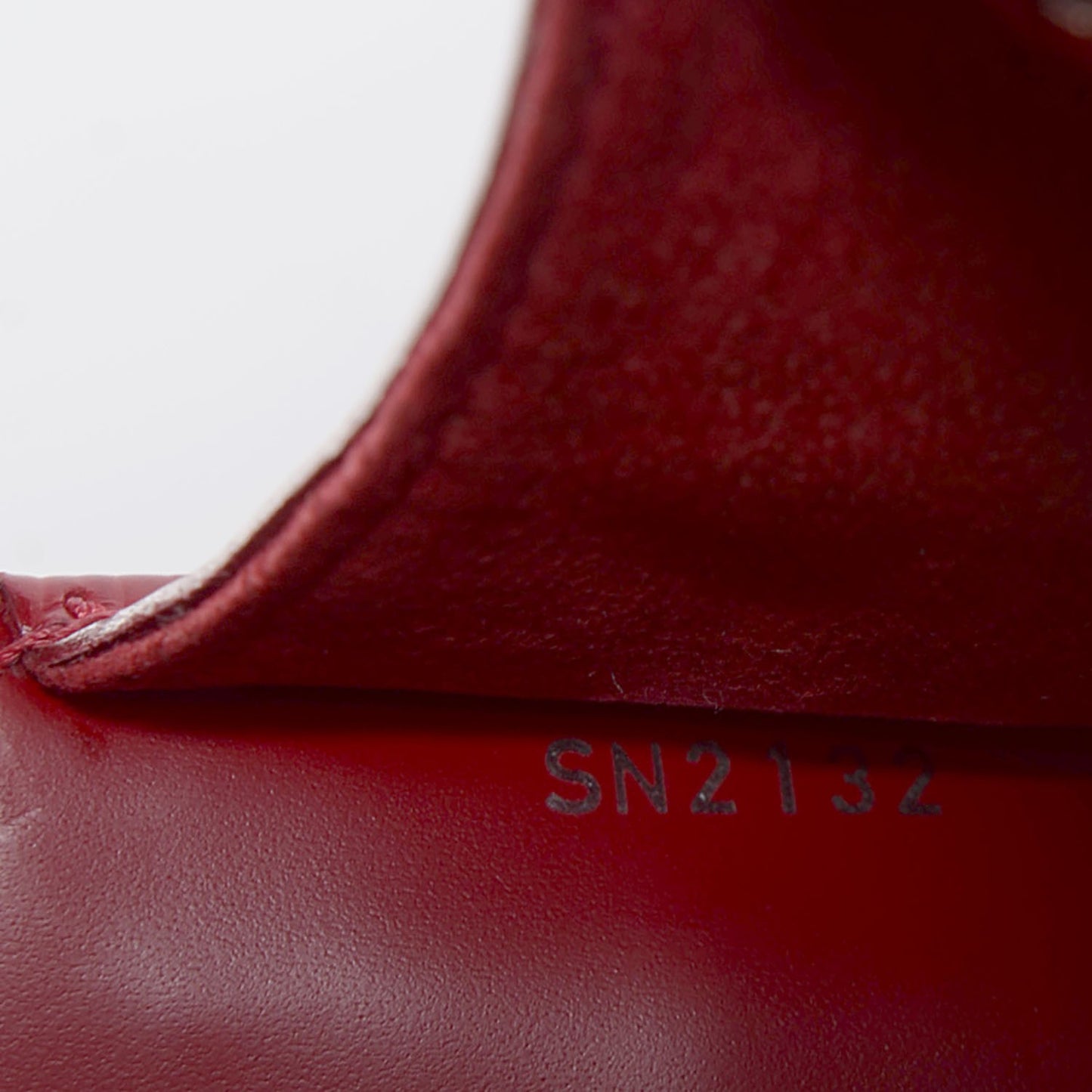 Epi Sevigne Clutch Carmine