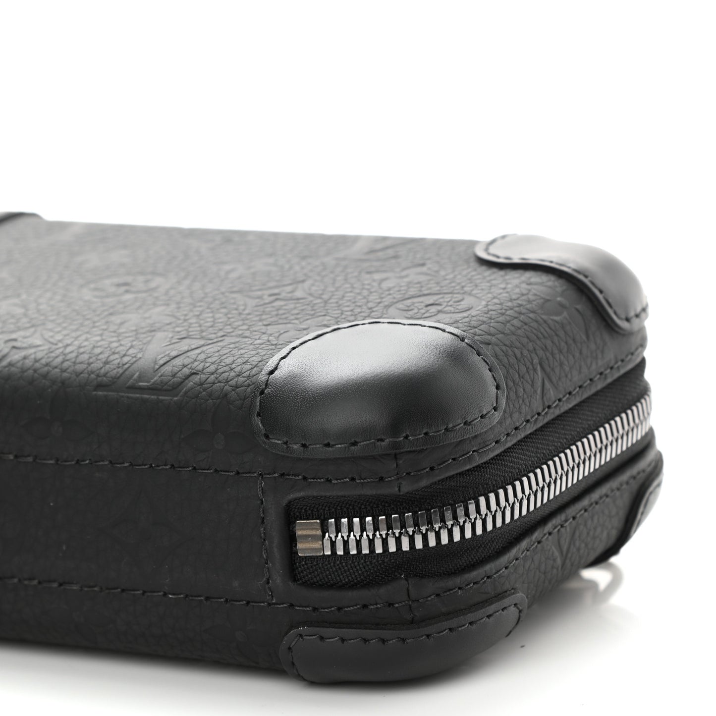 Taurillon Monogram Horizon Clutch Black