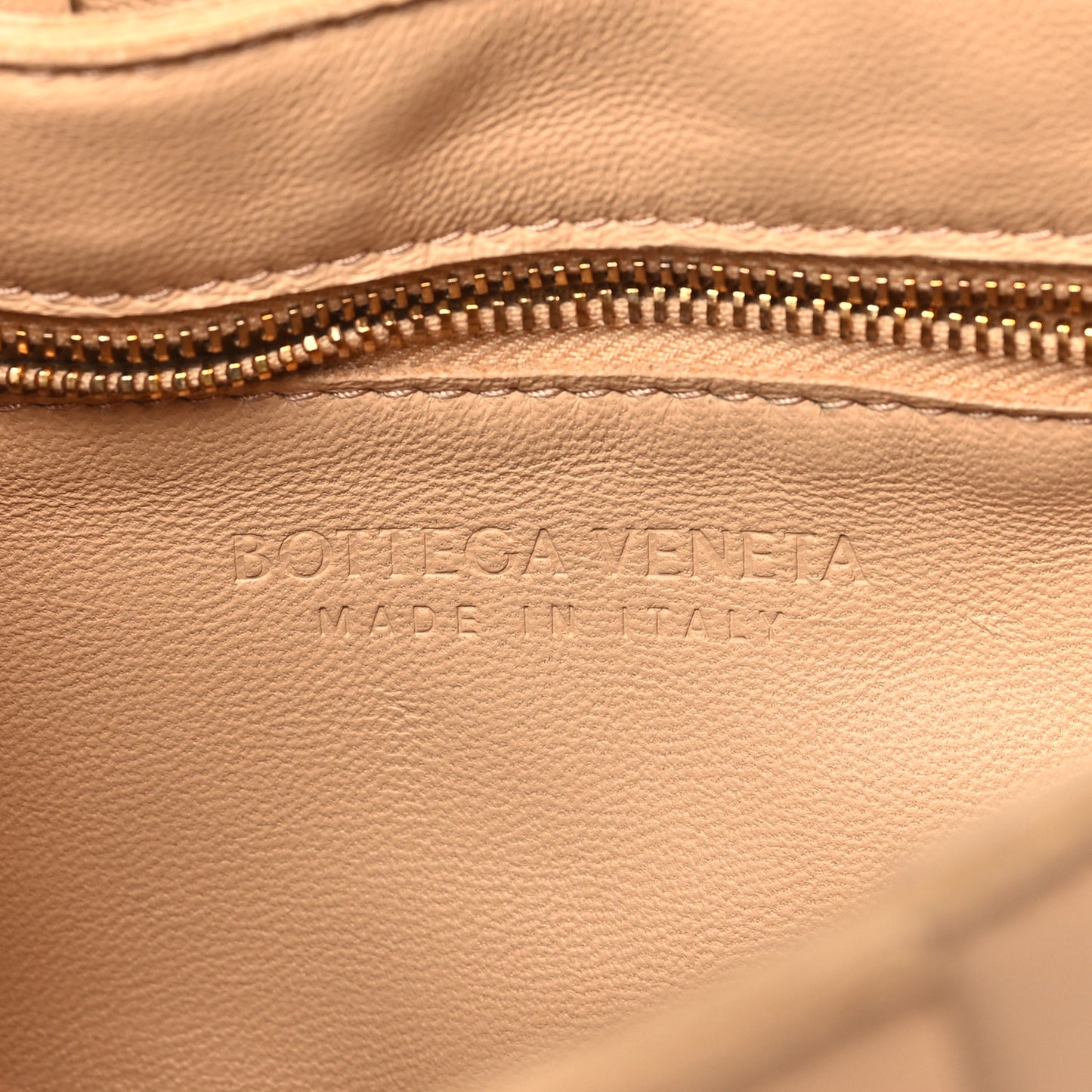 Lambskin Maxi Intrecciato Cassette Crossbody Bag Porridge