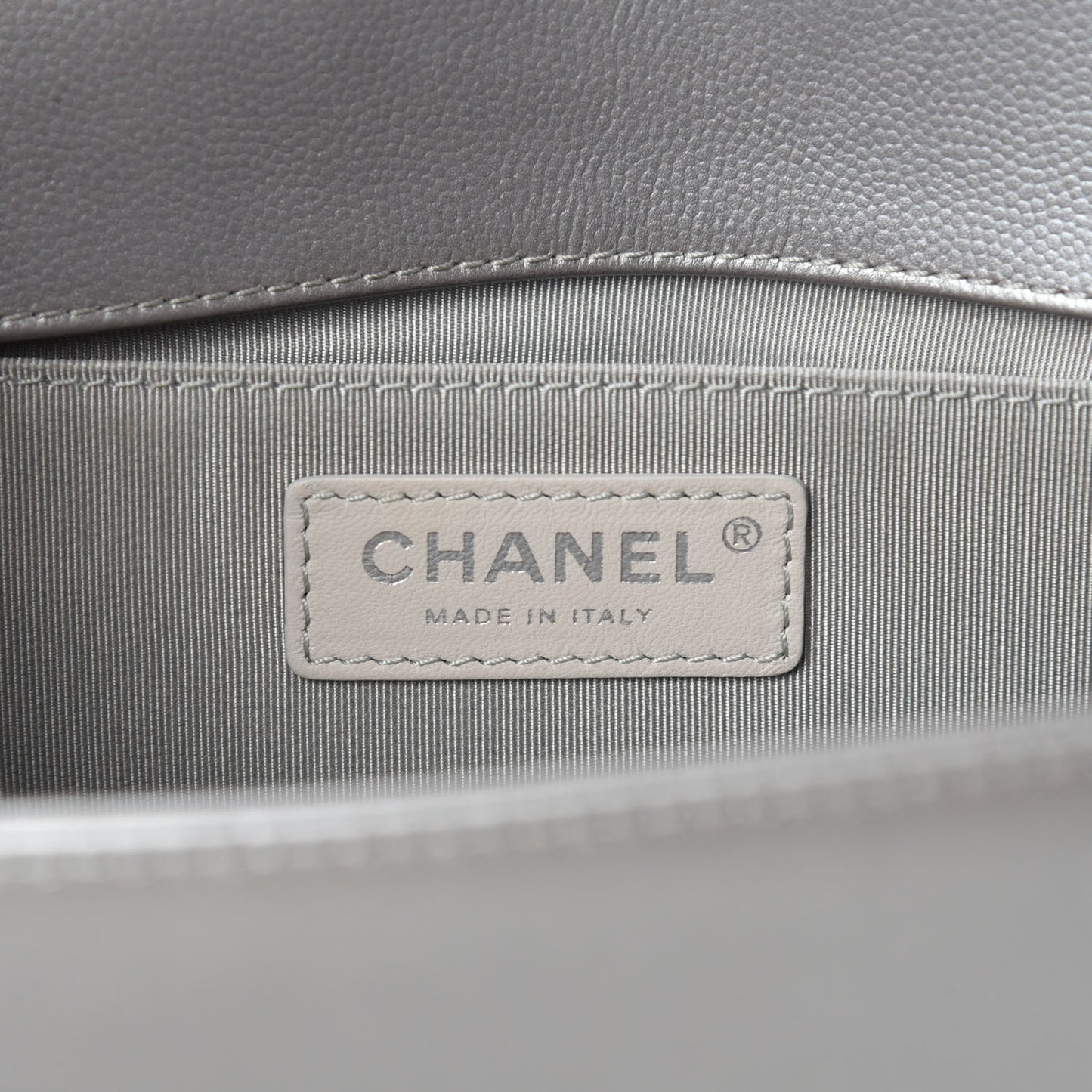Metallic Caviar Chevron Quilted Medium Boy Flap Silver
