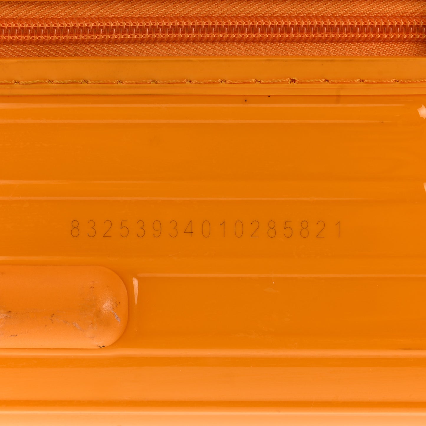 Gloss Polycarbonate Essential Cabin Mango