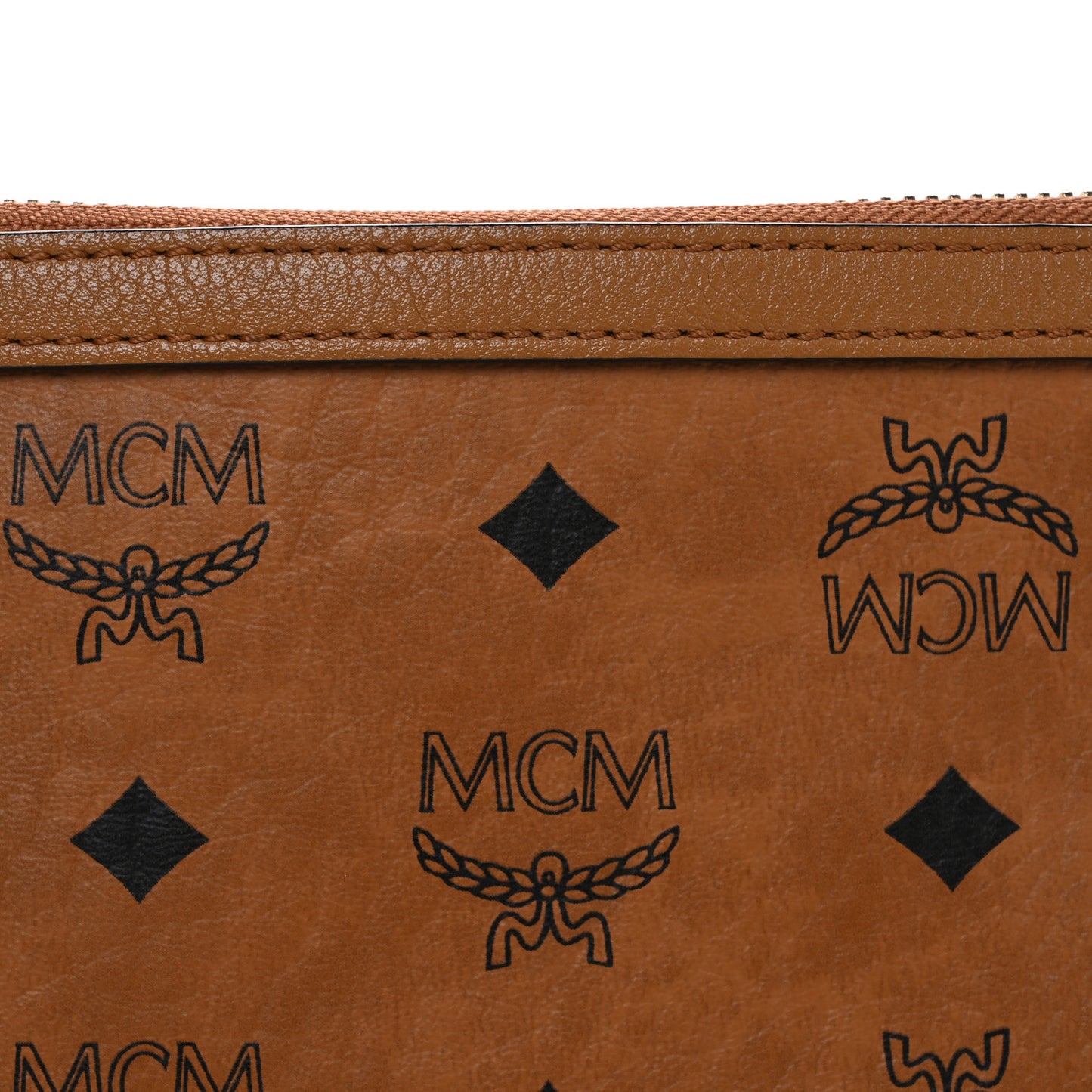 Visetos Medium Stark Wristlet Pouch Cognac