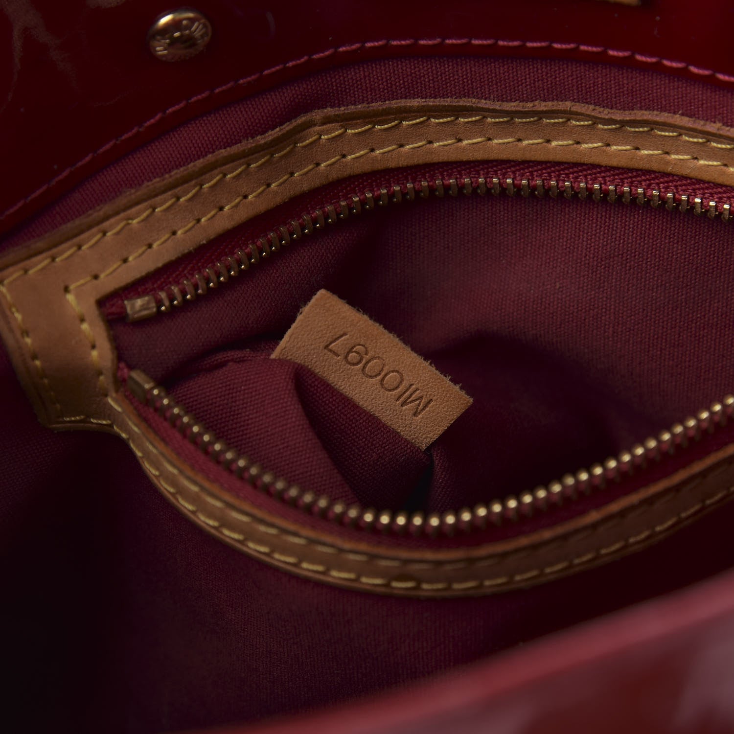 Louis Vuitton Vernis Reade PM Rouge 7 of 17