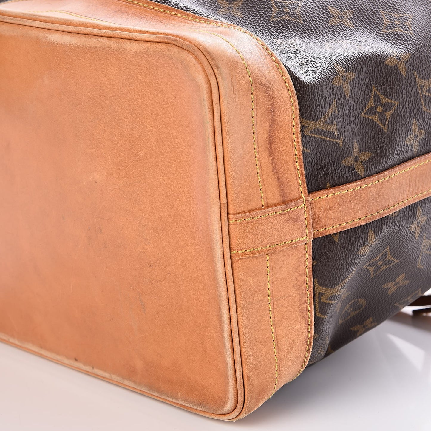 Monogram Noe