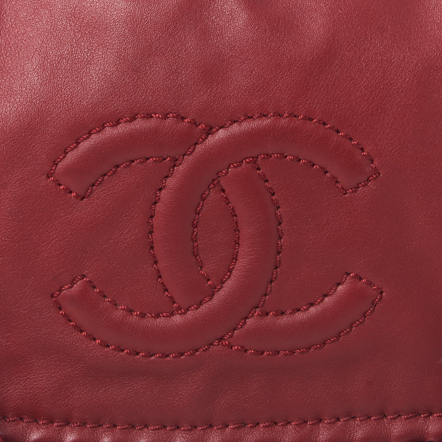 Smooth Calfskin Luxe Ligne Flap Red