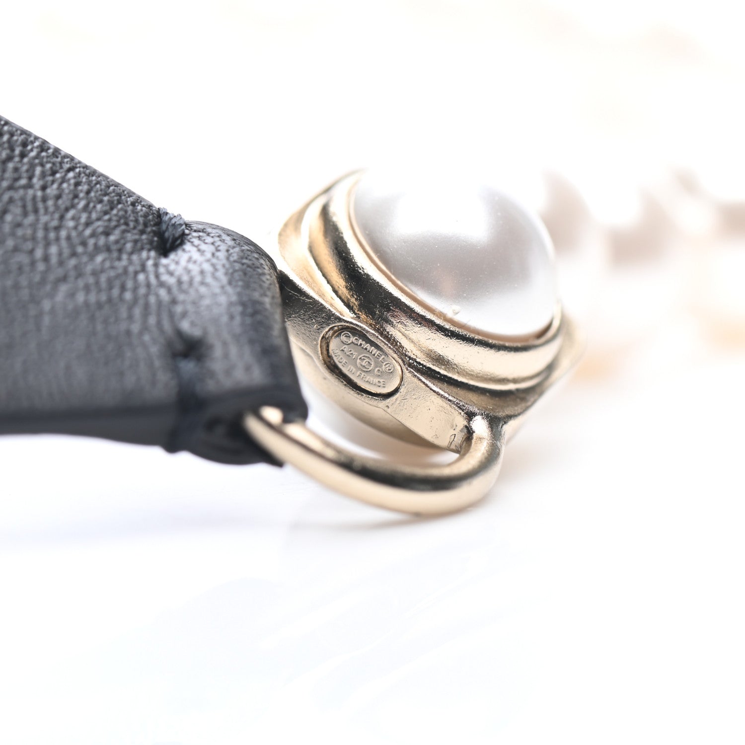 Chanel Lambskin Pearl CC Chain Belt XS Black 3 of 4