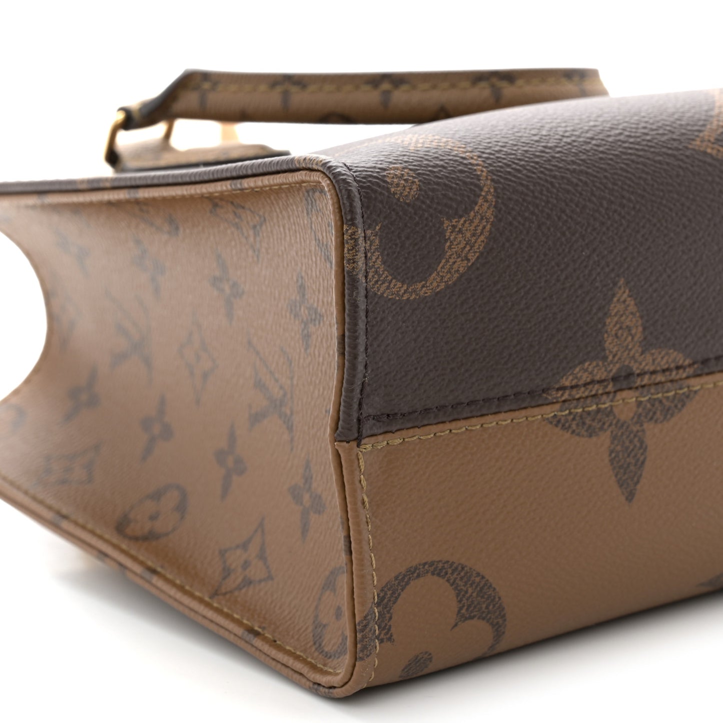 Reverse Monogram Giant Onthego PM