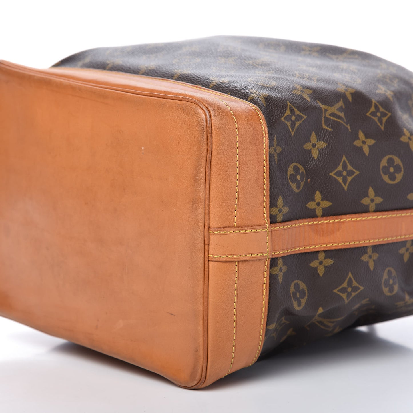 Monogram Noe