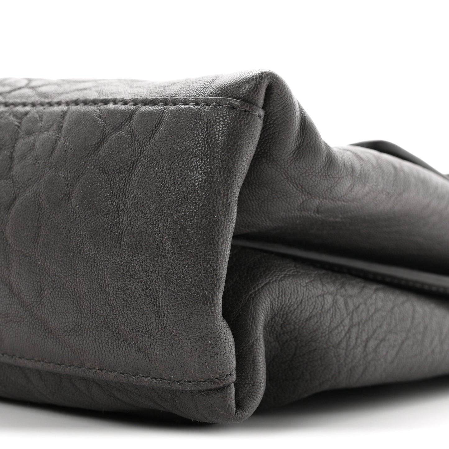 Grained Lambskin Large Chain Shoulder Bag Grey