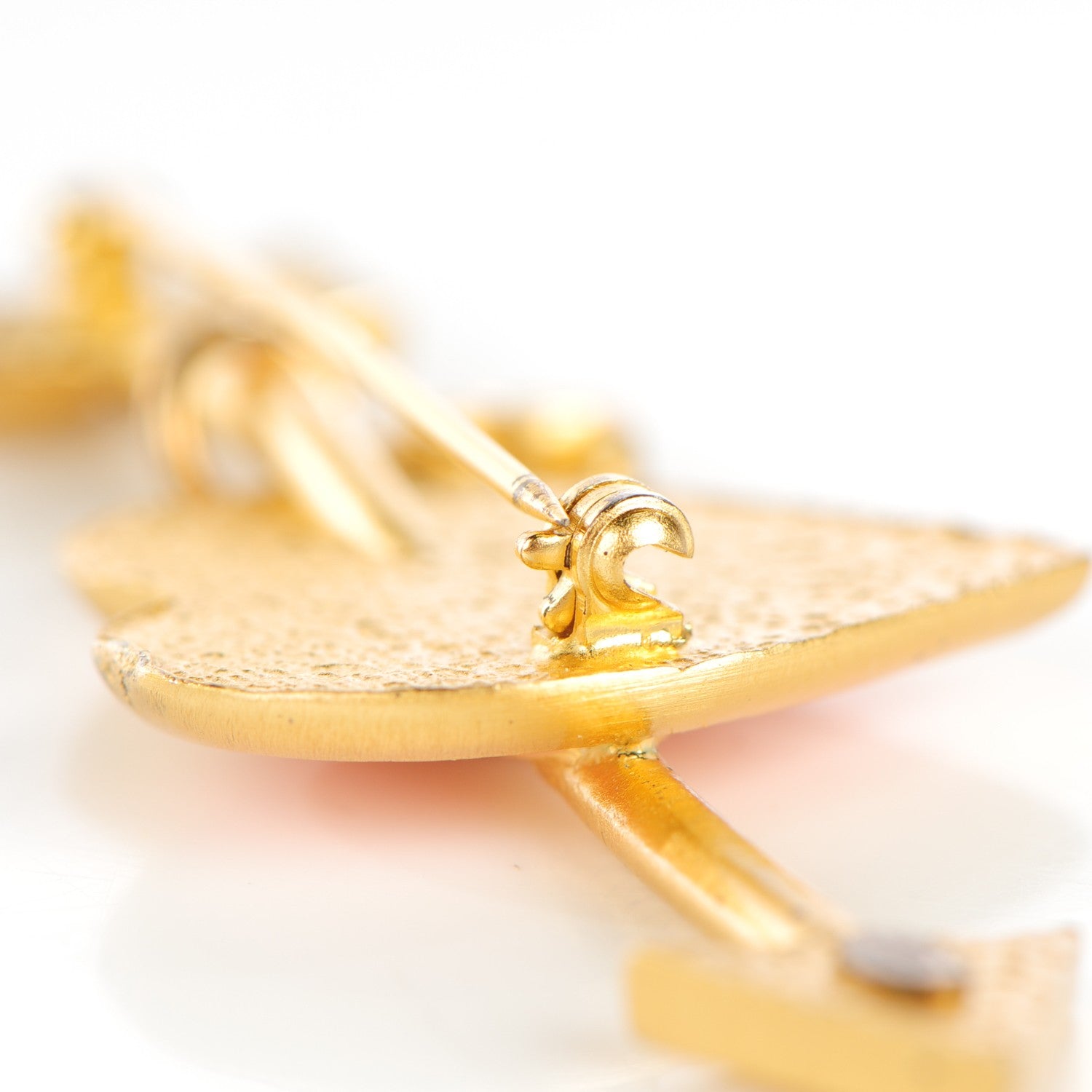 Chanel CC Enamel Heart Brooch Pink Gold 3 of 5