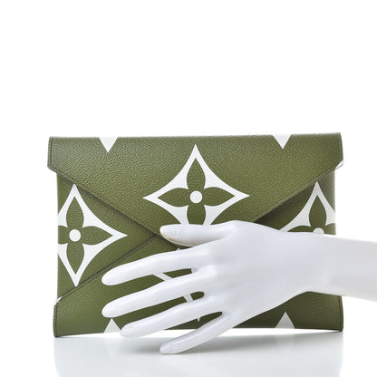 Louis Vuitton Monogram Giant Kirigami Pochette Set 2 of 13