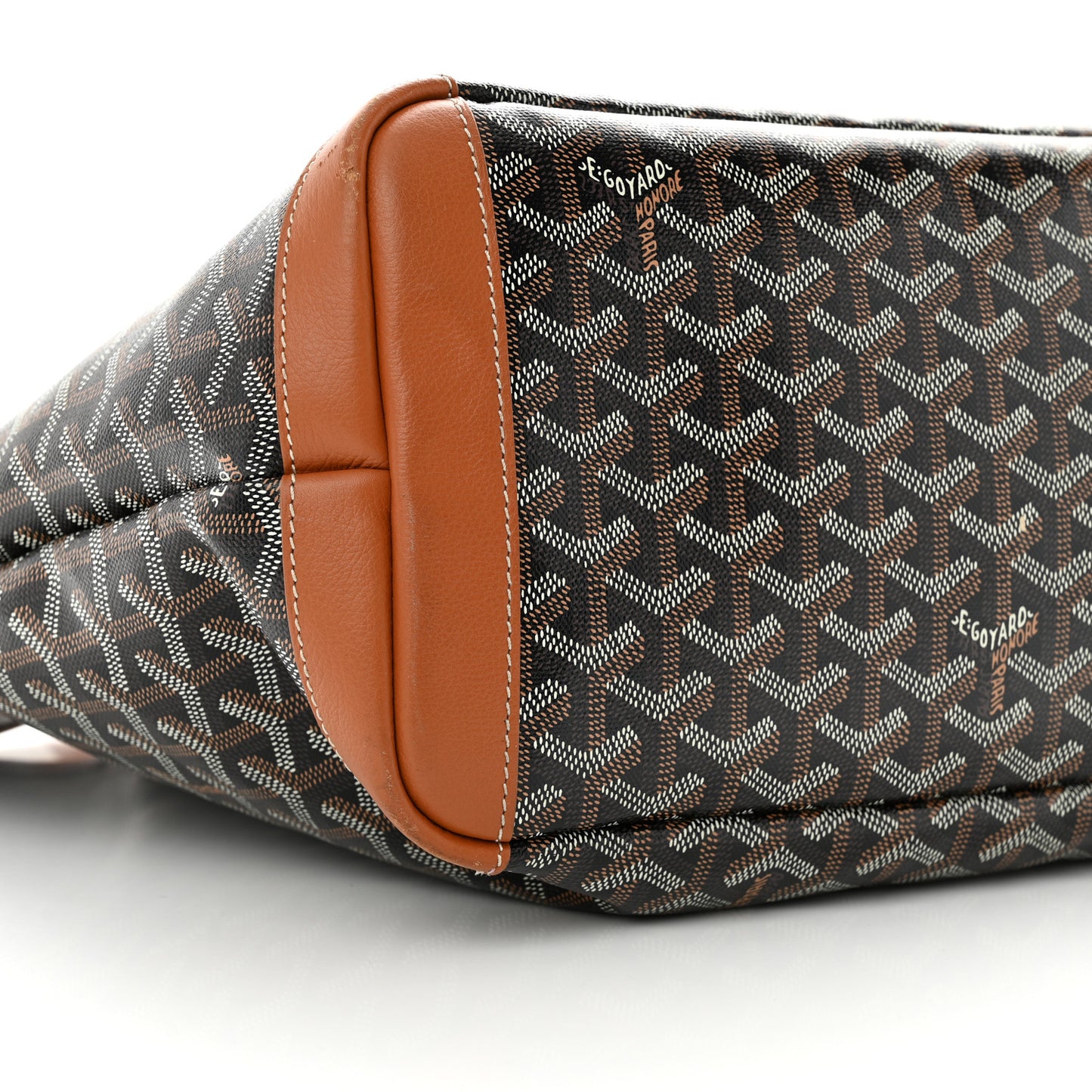 Goyardine Artois MM Black Gold