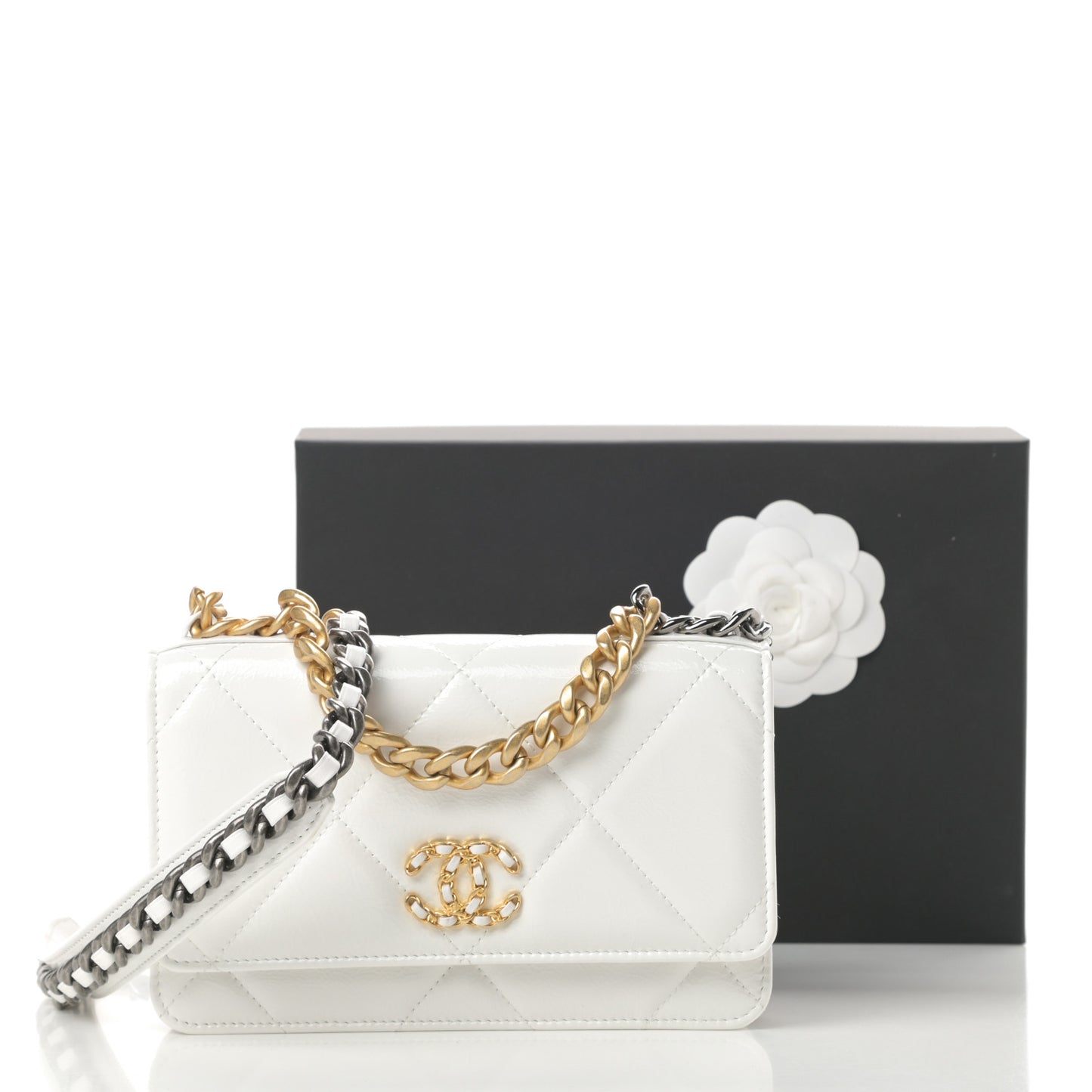 Shiny Crumpled Calfskin Quilted Chanel 19 Wallet On Chain WOC White