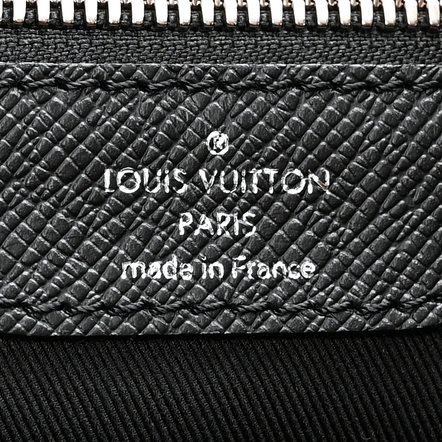 Louis Vuitton Taiga Keepall Bandouliere 45 Black 5 of 12
