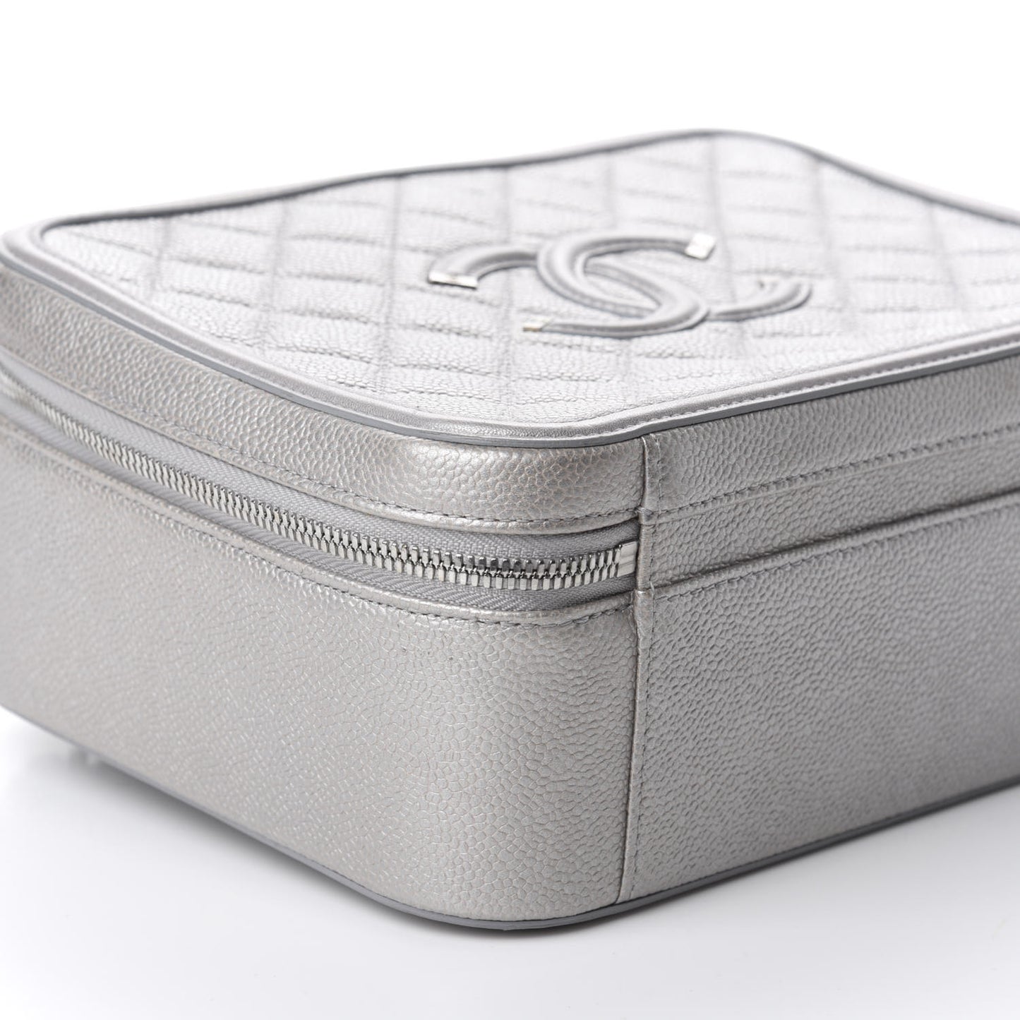 Metallic Caviar Quilted Large CC Filigree Vanity Case Silver