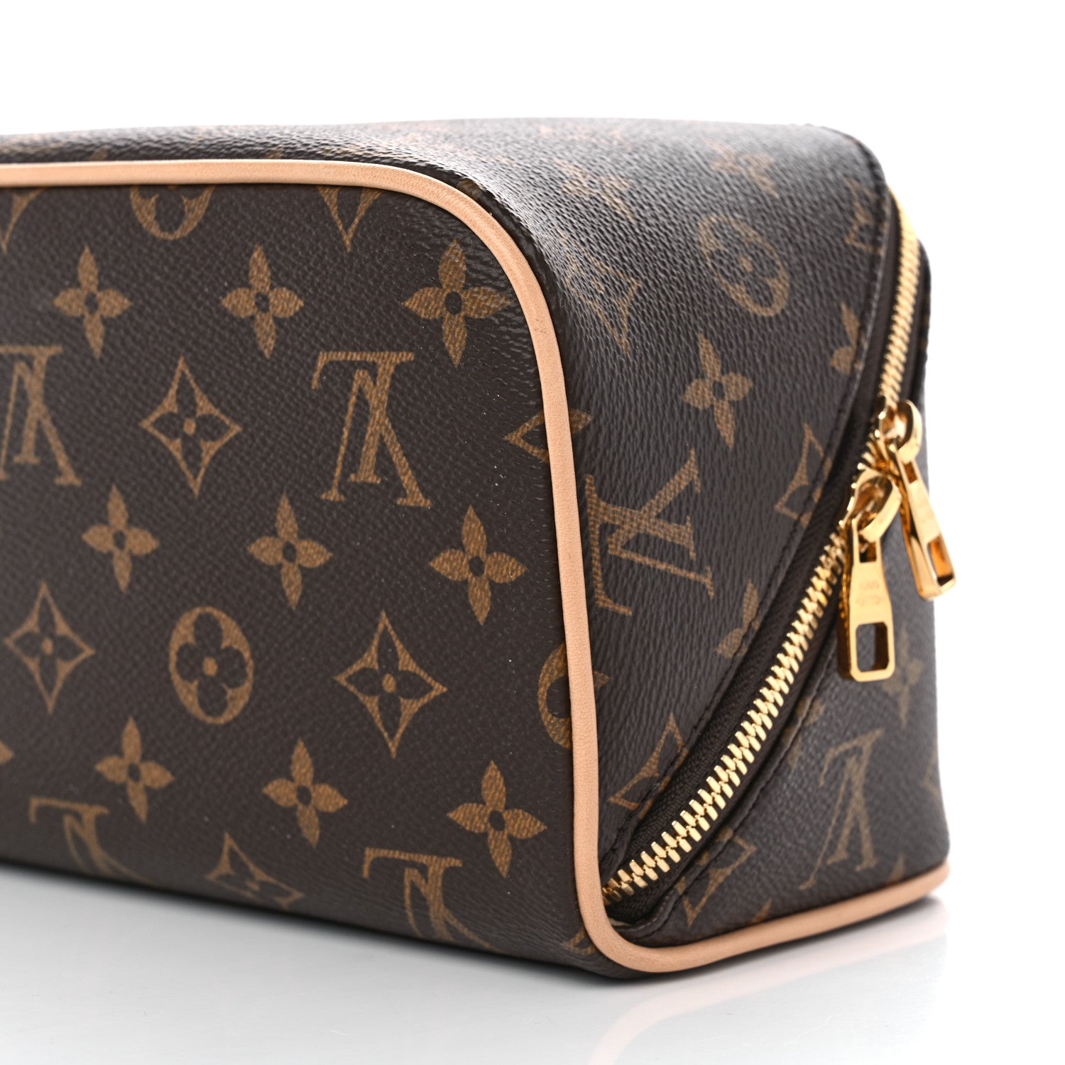 Louis Vuitton Monogram Toiletry Bag 9 of 10