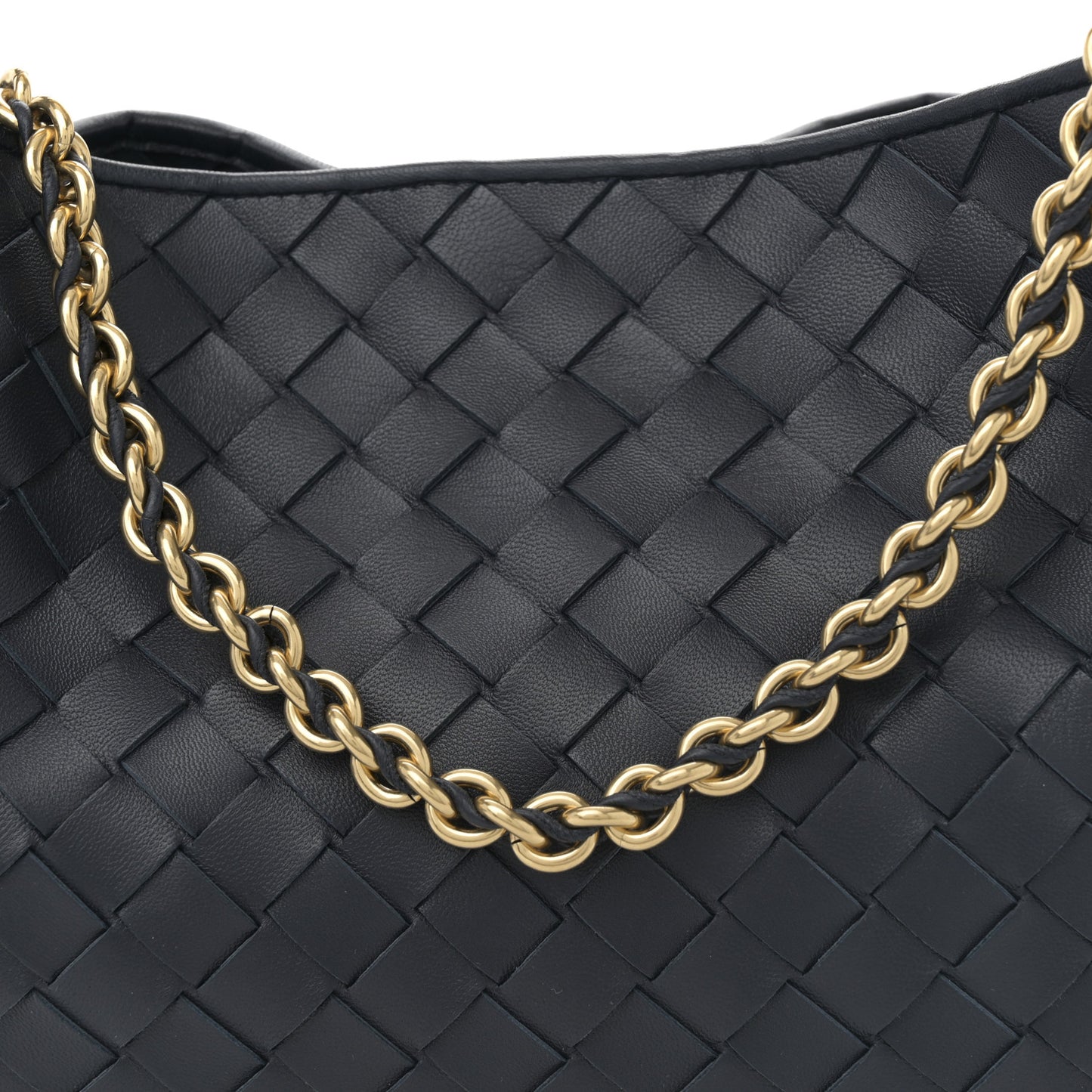 Nappa Intrecciato Sardine With Chain Bag Space