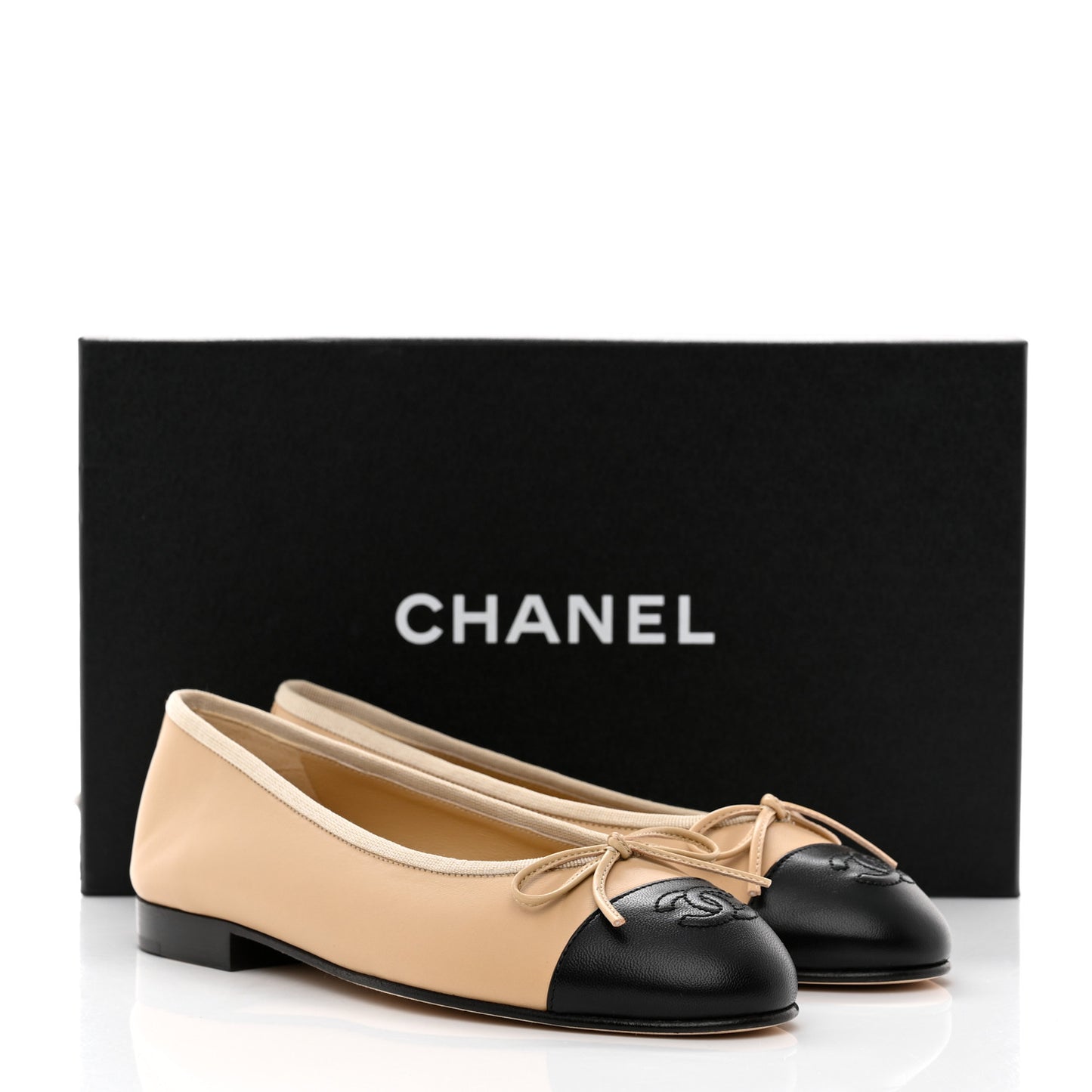 Lambskin Cap Toe CC Ballerina Flats 36 Beige Black