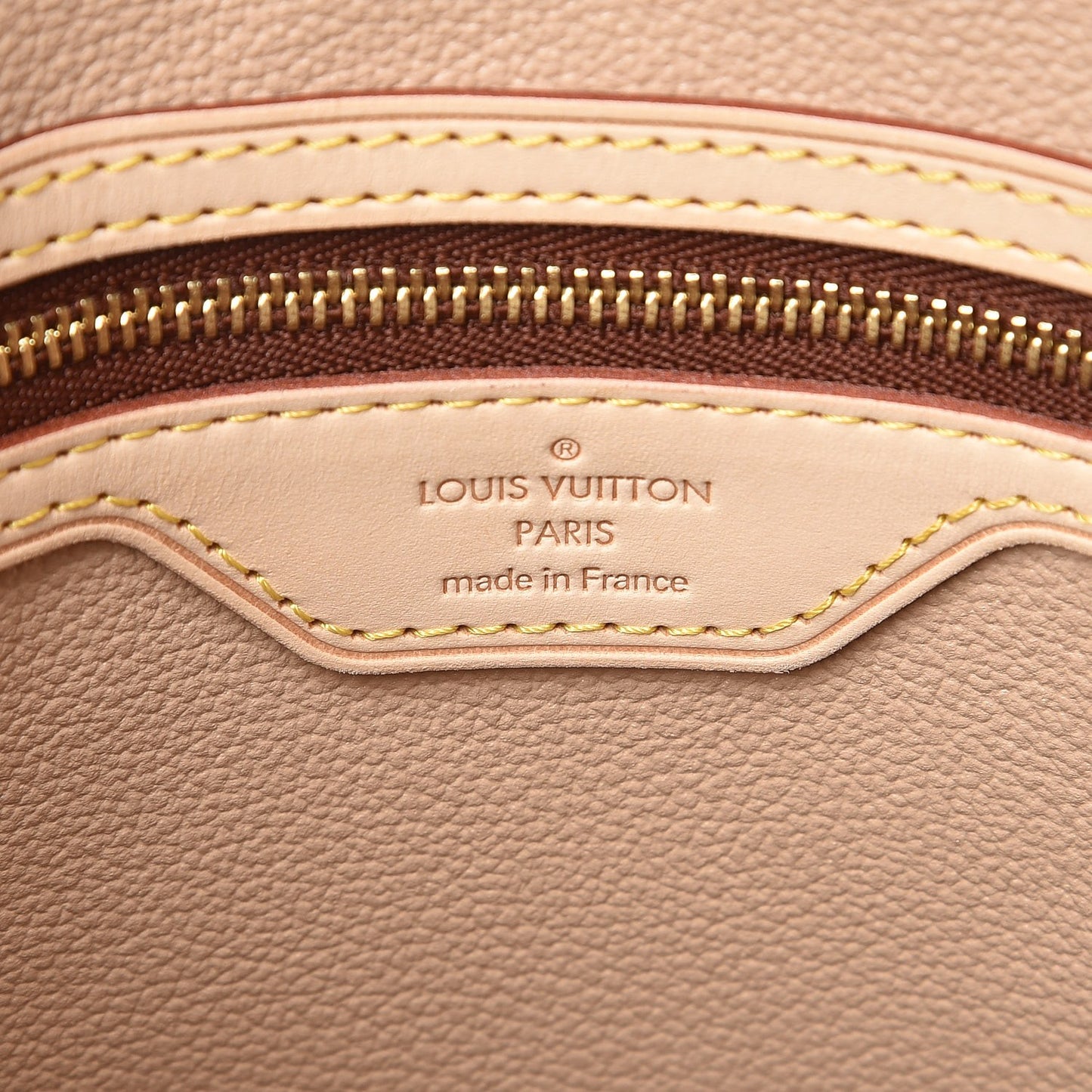 Monogram Petit Bucket 23