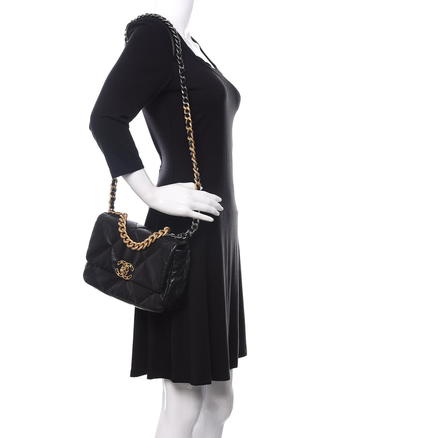 Goatskin Quilted Medium 19 Flap Black
