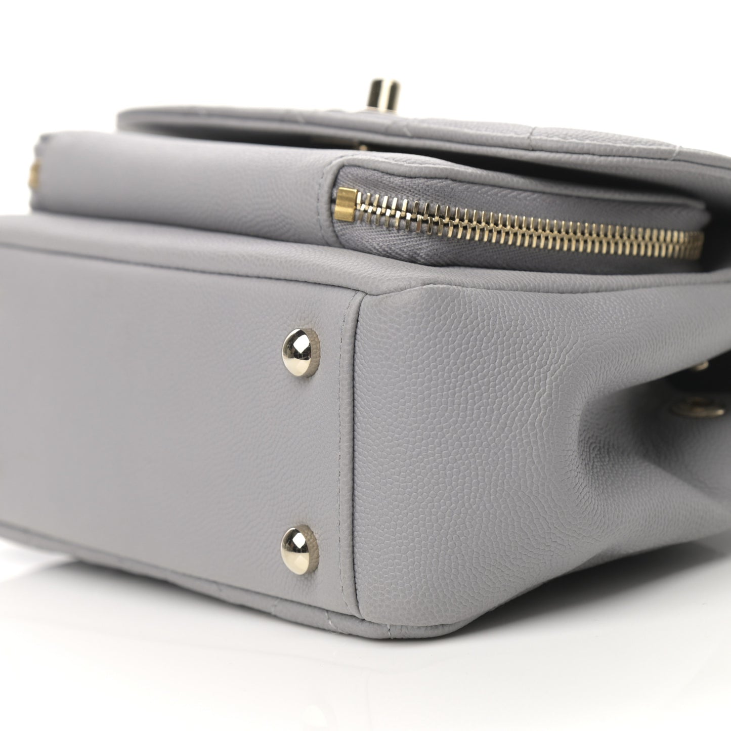 Caviar Quilted Small Business Affinity Flap Grey