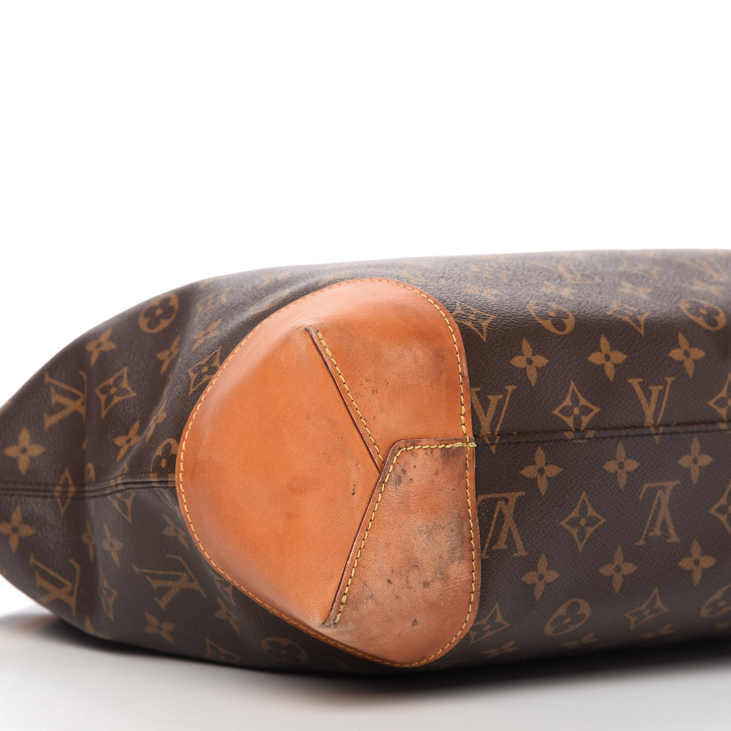 Louis Vuitton Monogram Berri MM 6 of 12