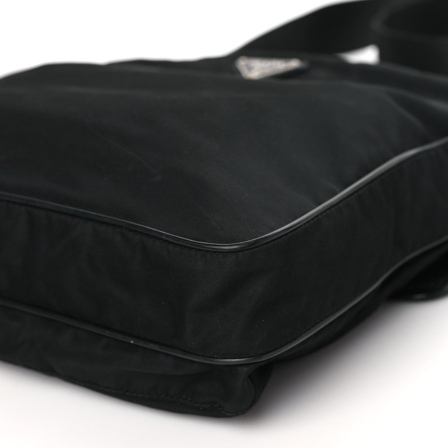 Tessuto Nylon Saffiano Logo Messenger Bag Black