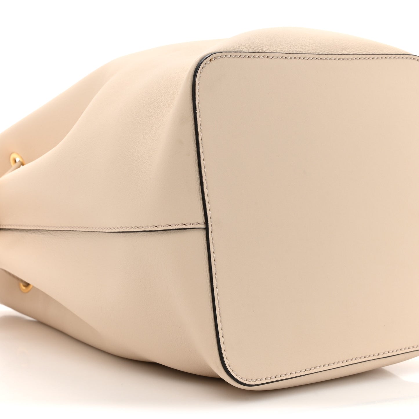 Vitello Grace Matte F is Fendi Grande Mon Tresor Bucket Bag Camelia