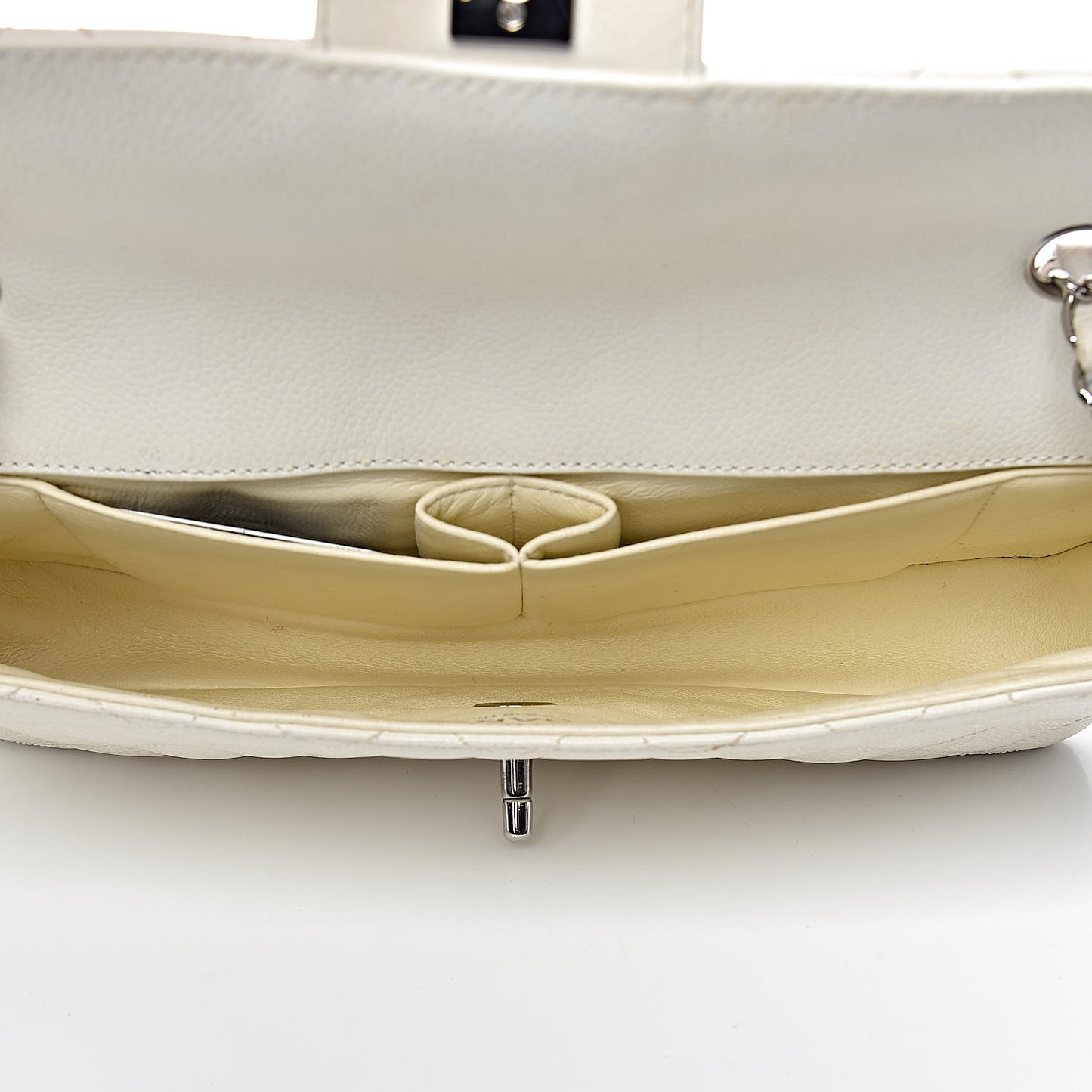 Caviar Quilted East West Flap White