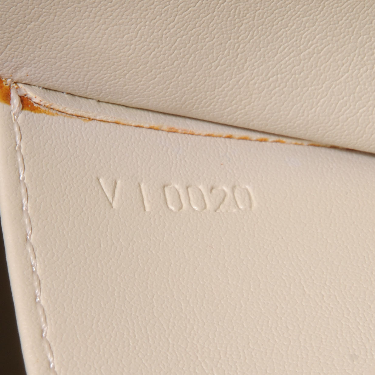 Louis Vuitton Vernis Fleur Barrel 7 of 9