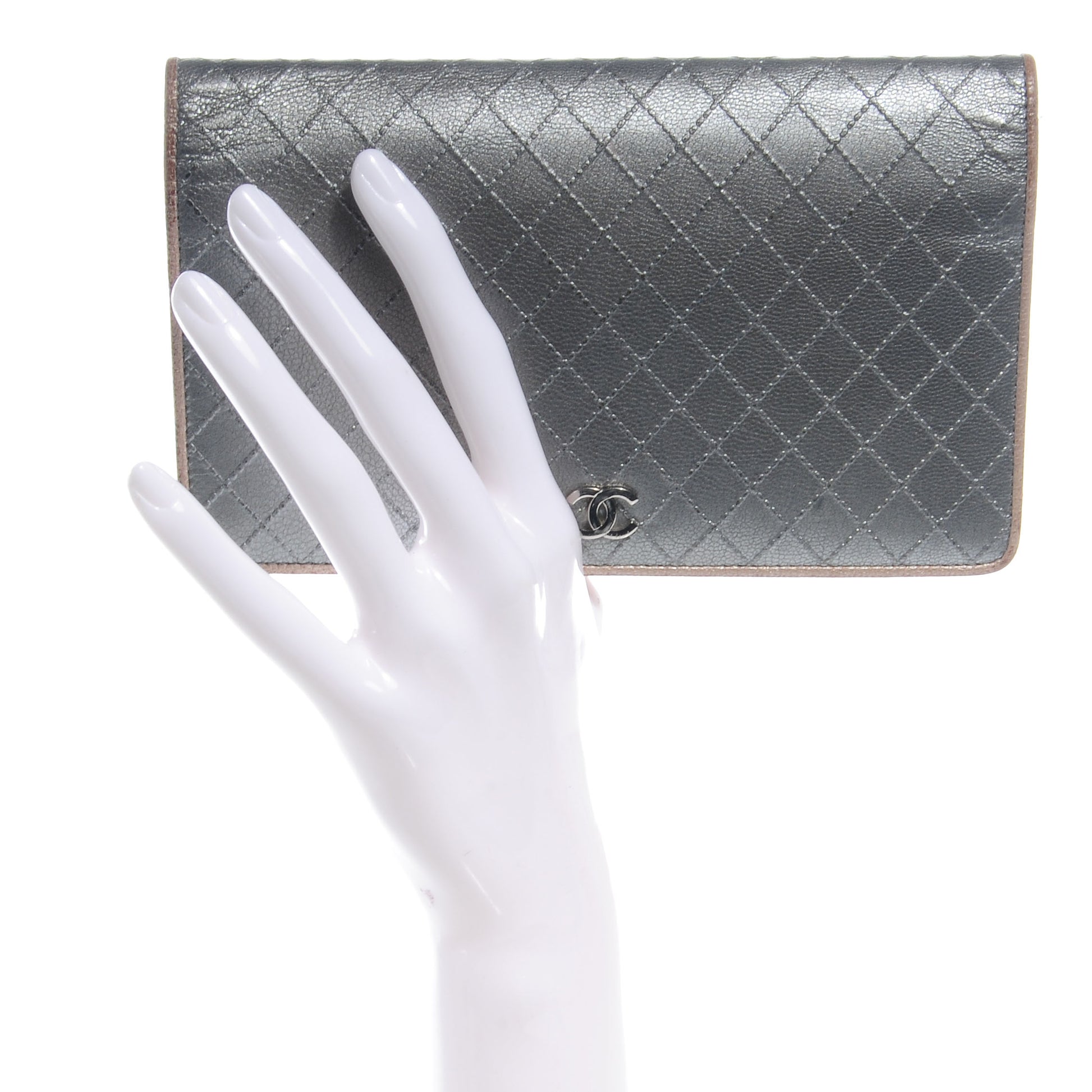 Chanel Diamond Stitched Yen Wallet Silver 2 of 9