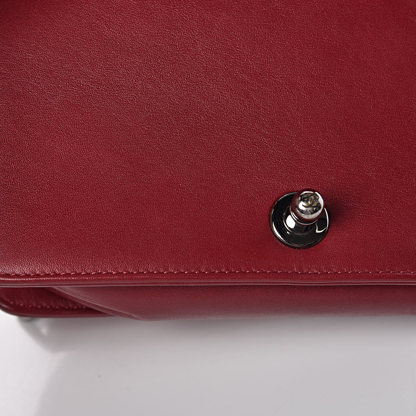 Calfskin Chain Chevron Small Boy Flap Red