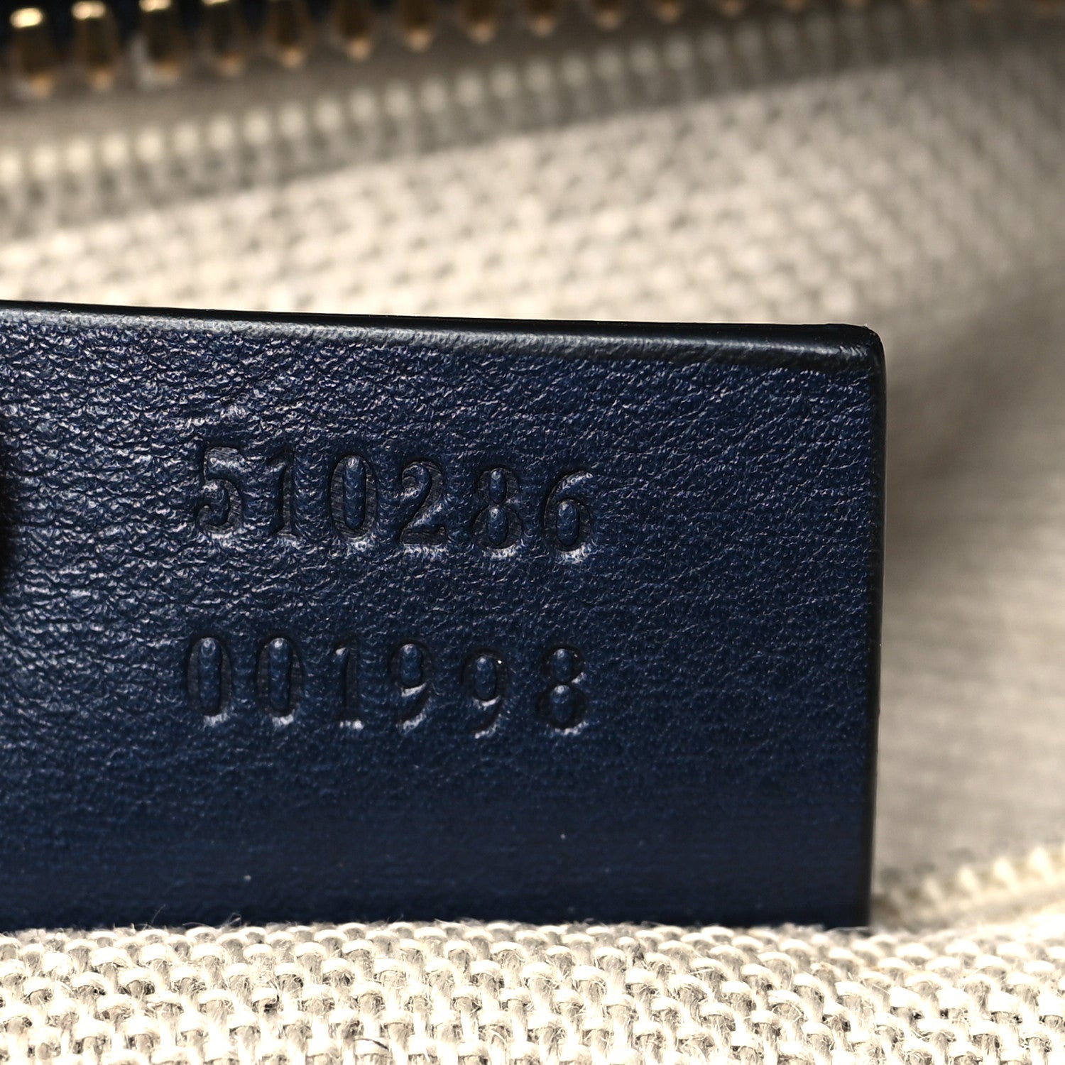 Gucci Microguccissima Medium Crossbody Bag Blue 7 of 9