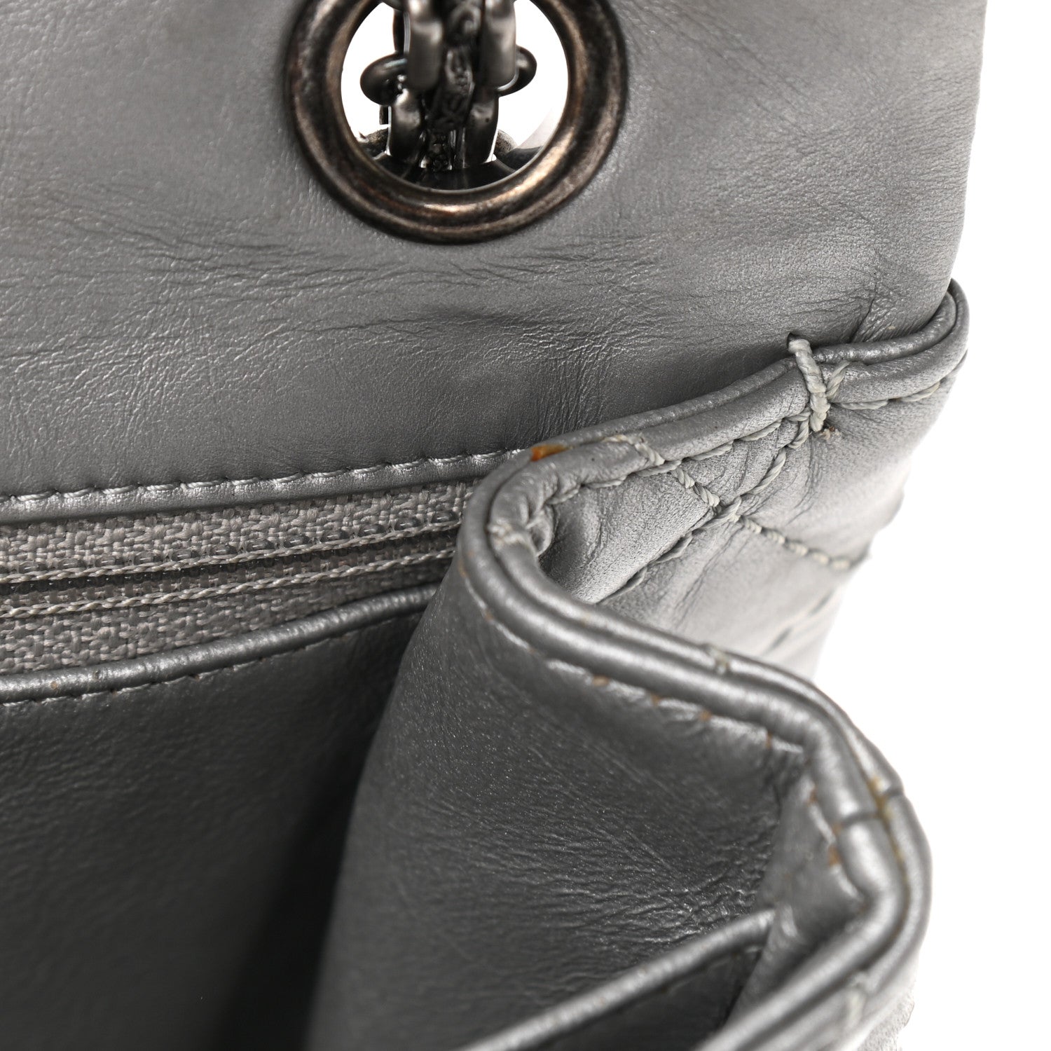 Chanel Metallic Aged Calfskin 2.55 Reissue 225 Flap Silver 9 of 13