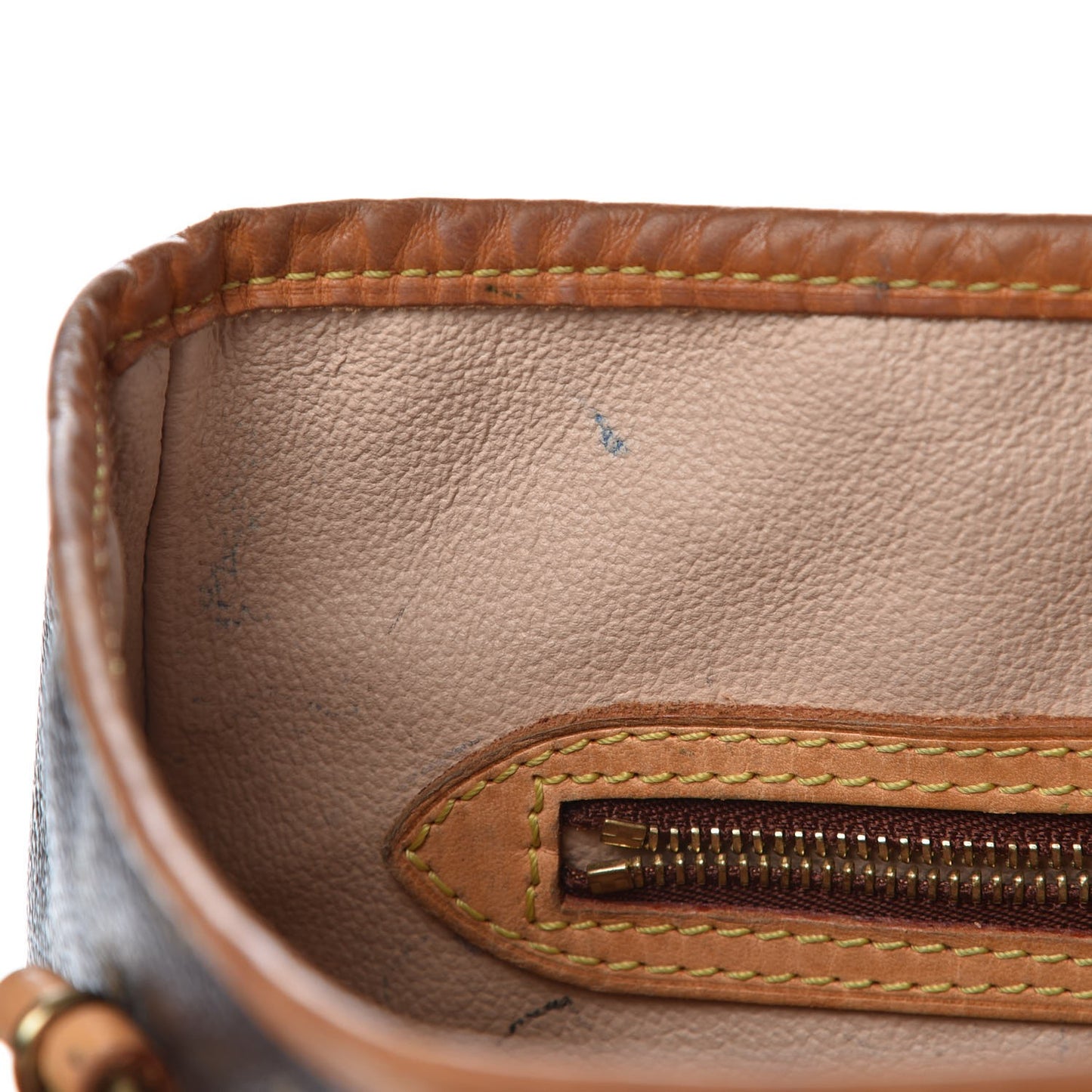 Monogram Petit Bucket 23