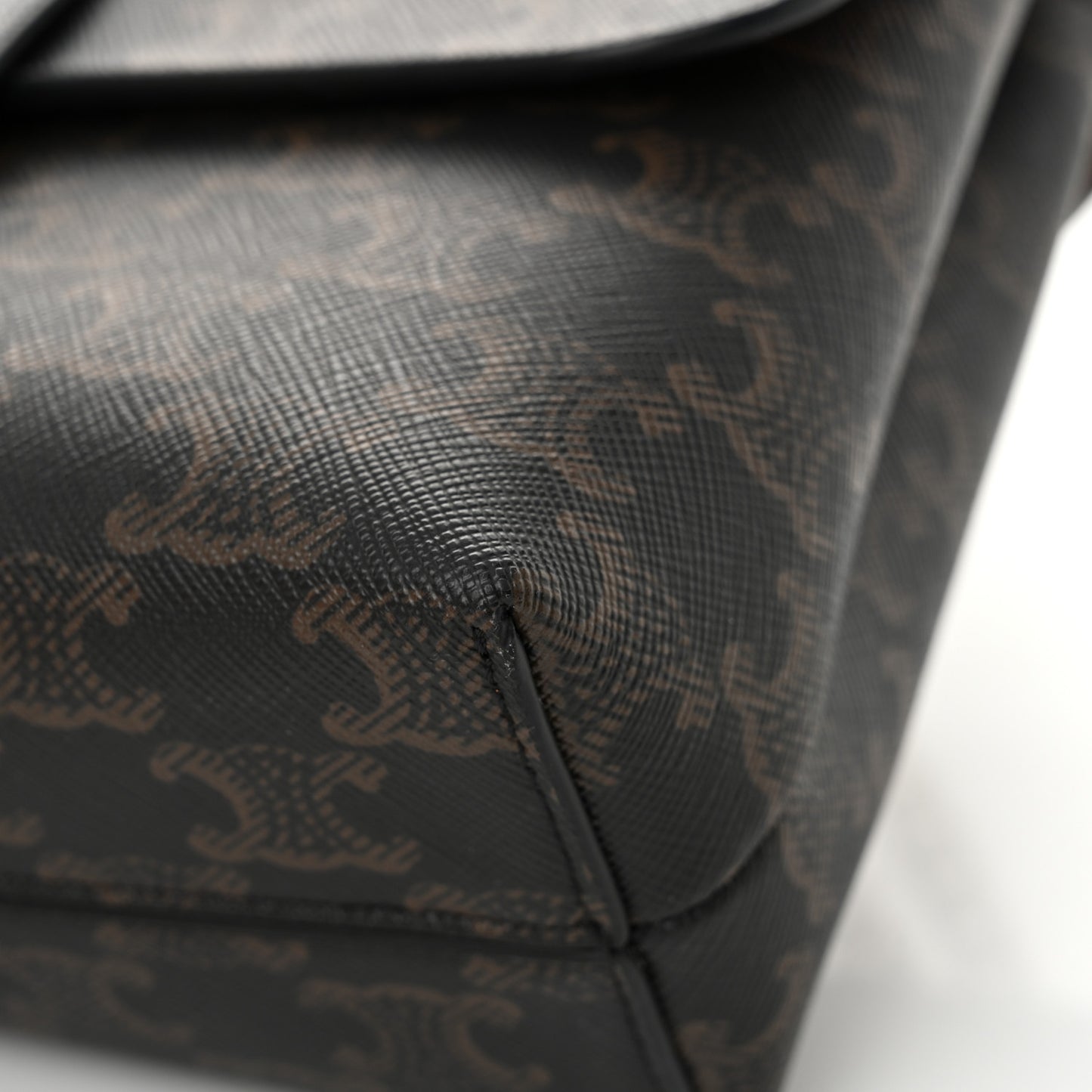 Triomphe Canvas Medium Victoire Tan