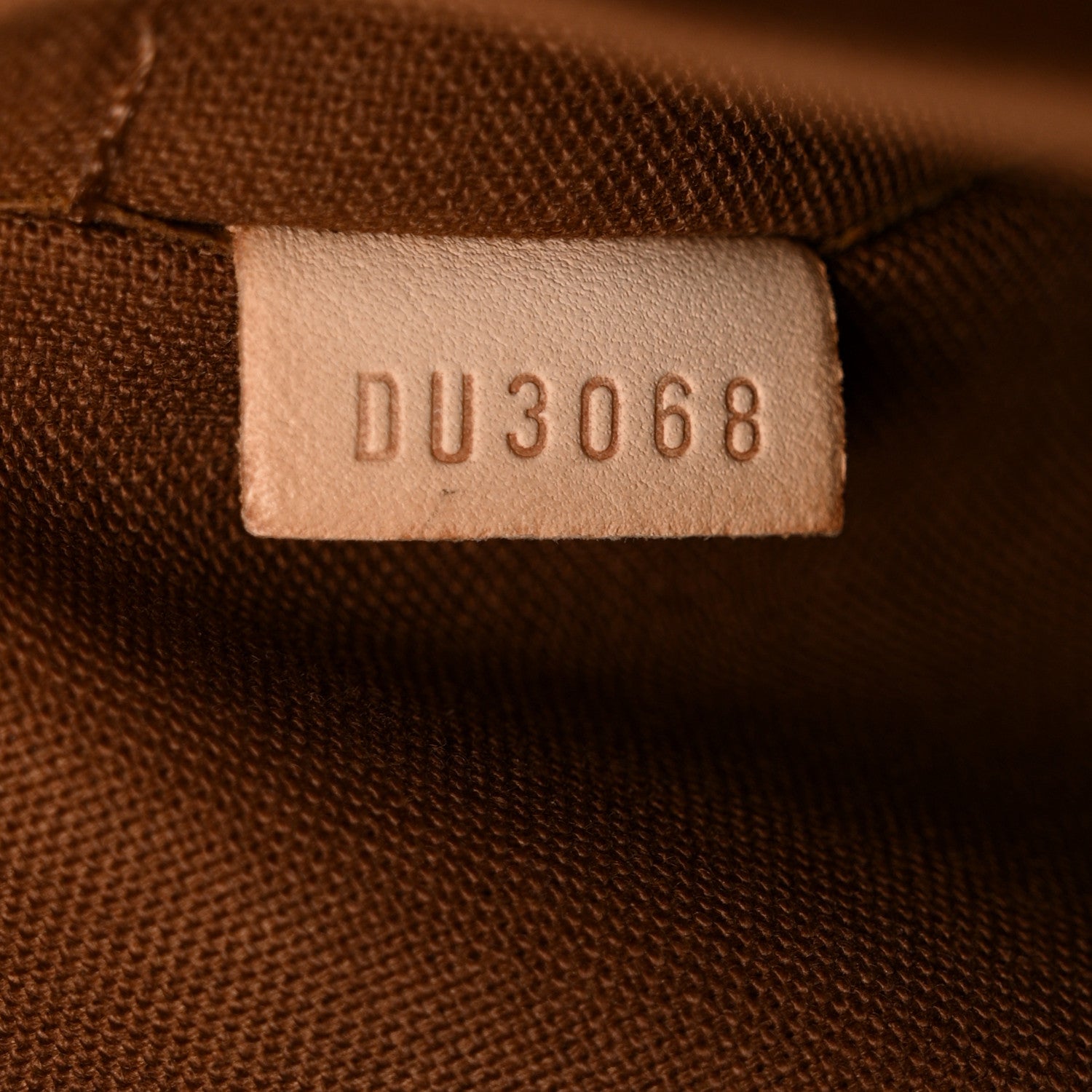 Louis Vuitton Monogram Cabas Beaubourg 7 of 11