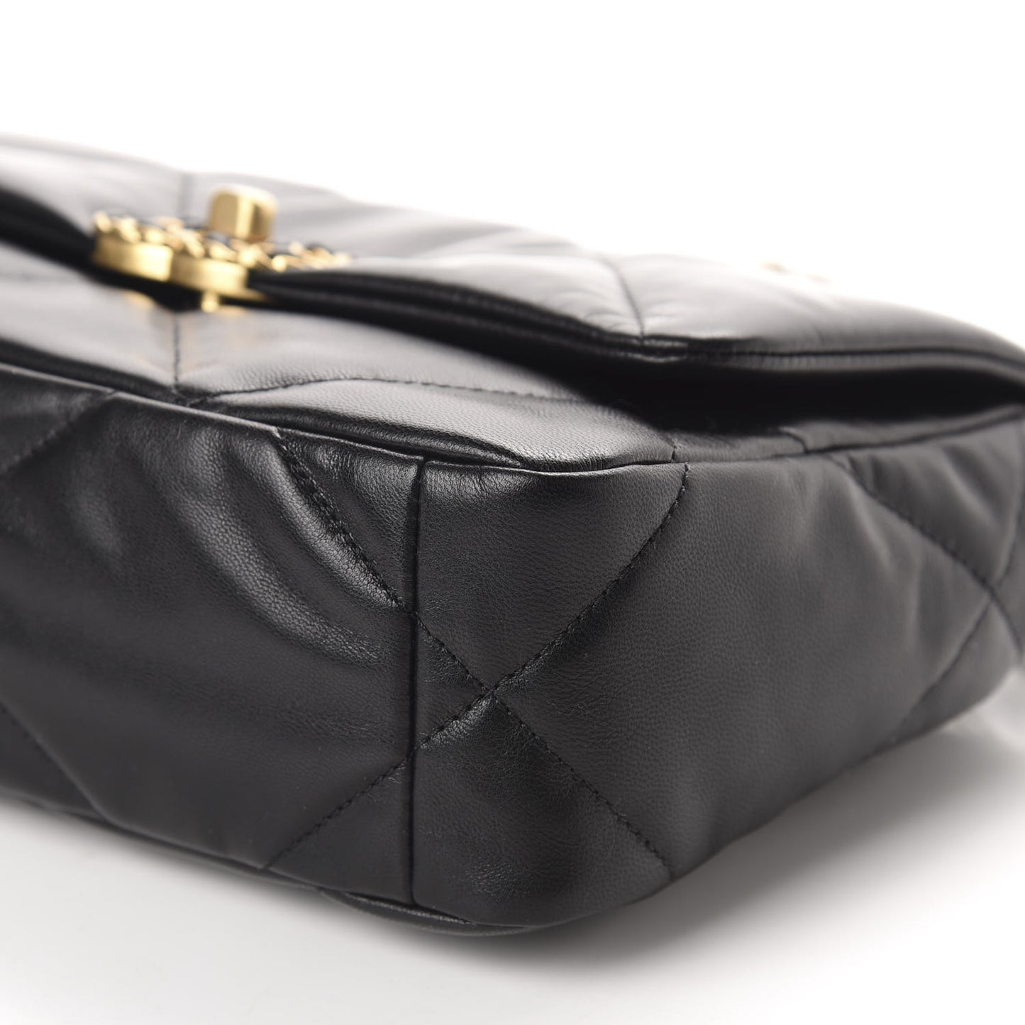 Shiny Goatskin Quilted Medium 19 Flap Black